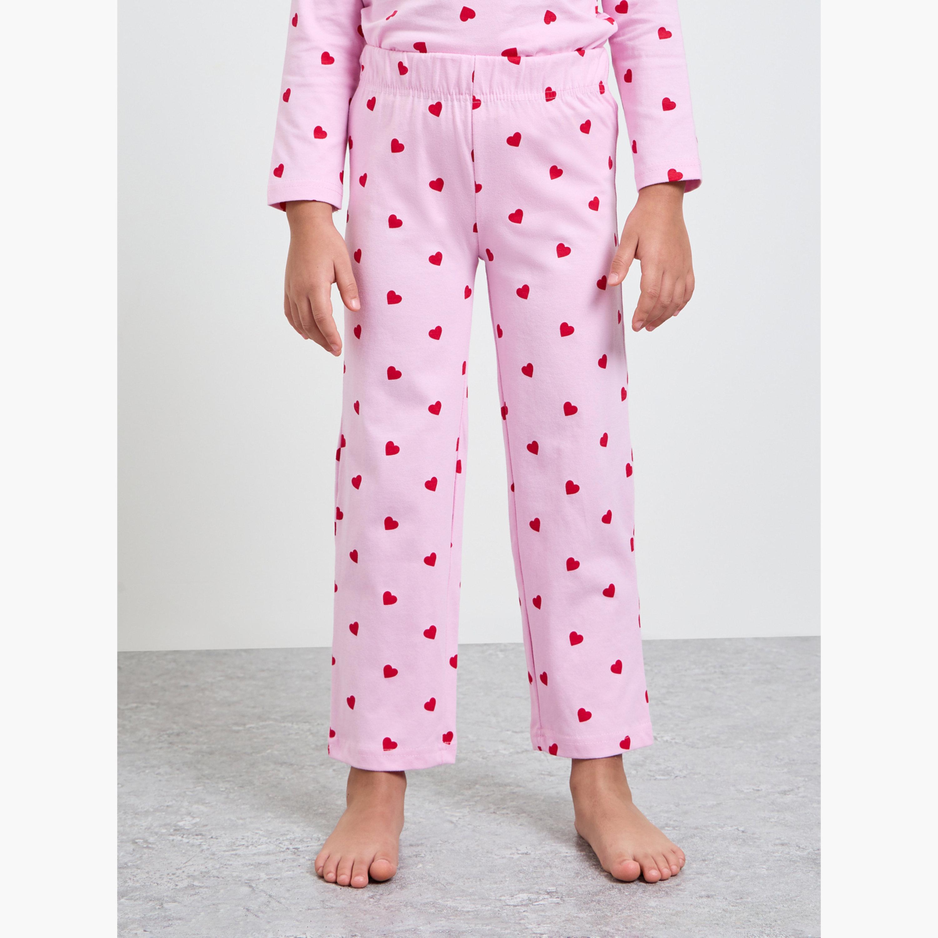 طقم بيجاما من بنطال وتيشيرت قطن بطبعة قلوب للبنات-girls-clothing-nightwear-image-4