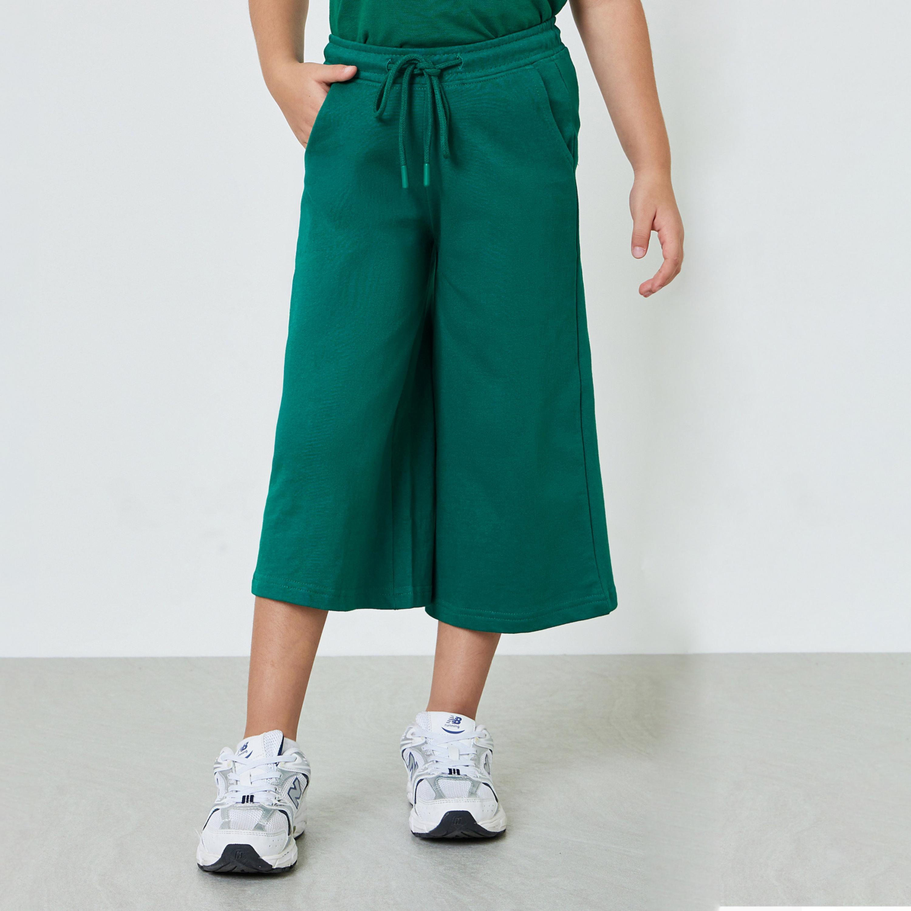 جوغر سادة قصير بأرجل واسعة للأطفال بجيوب جانبية-girls-clothing-bottoms-trousers-image-1
