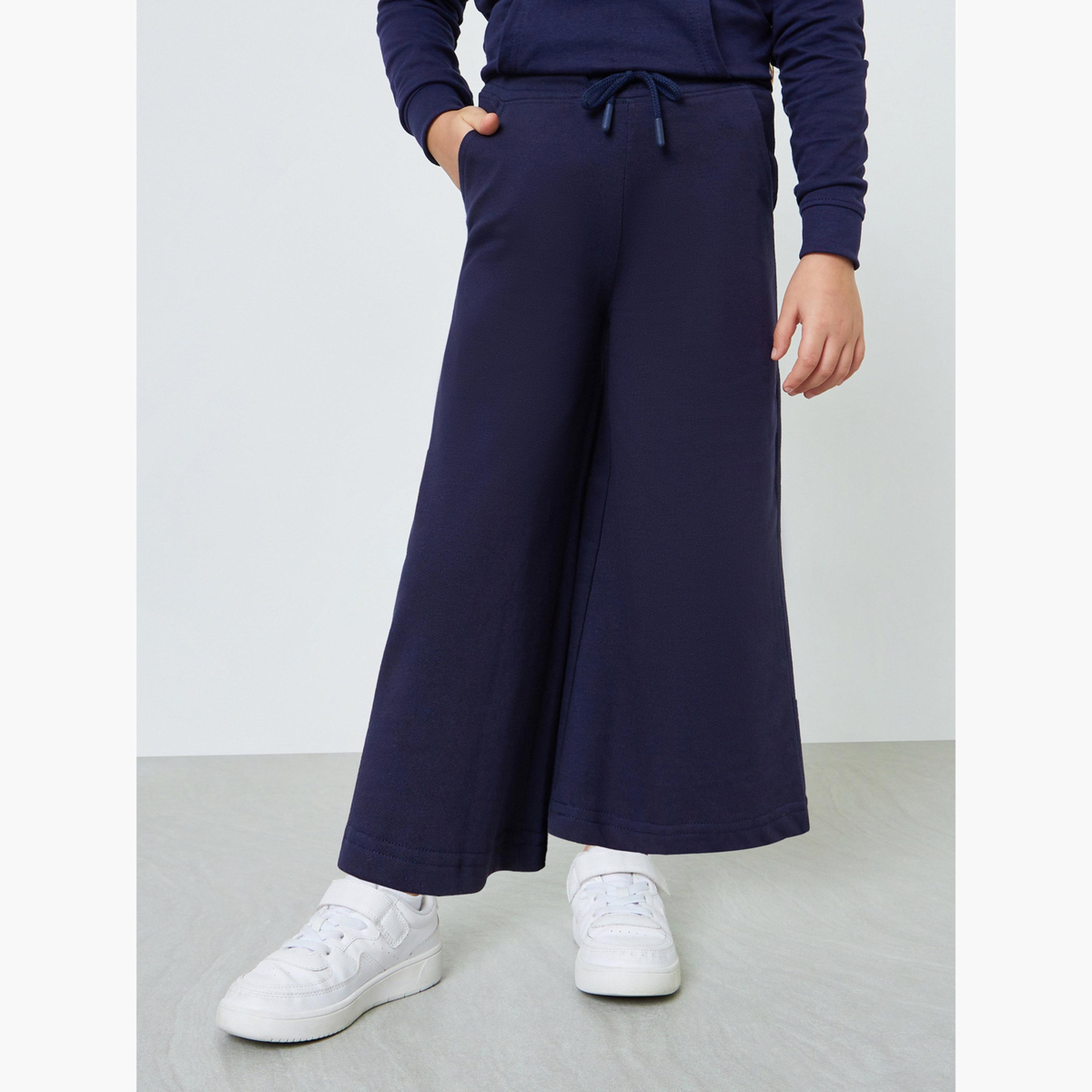 ستايلي - بنطال رياضي قصير واسع الساقين للبنات من القطن باللون الكحلي-girls-clothing-bottoms-joggersandtrackpants-image-1