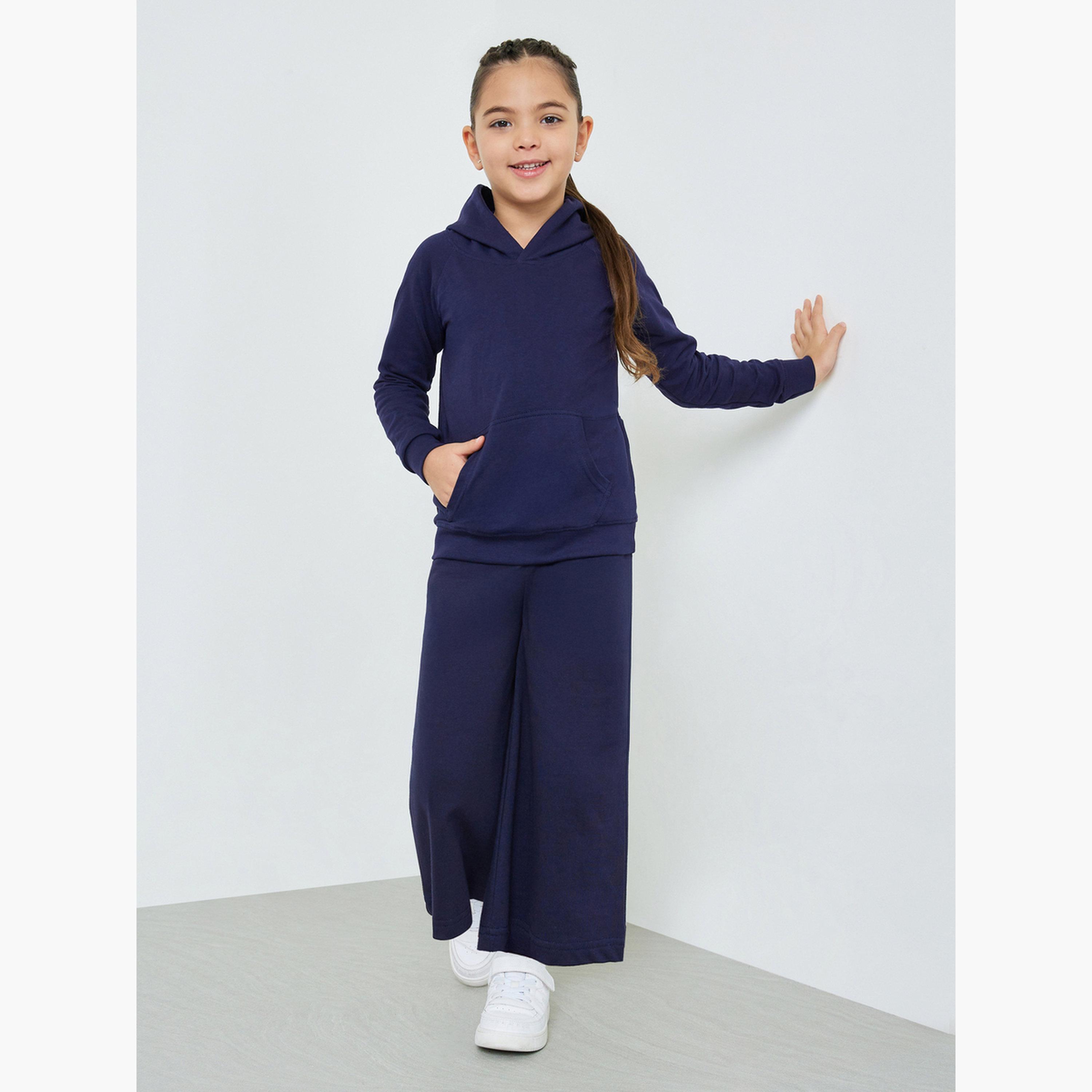ستايلي - بنطال رياضي قصير واسع الساقين للبنات من القطن باللون الكحلي-girls-clothing-bottoms-joggersandtrackpants-image-2