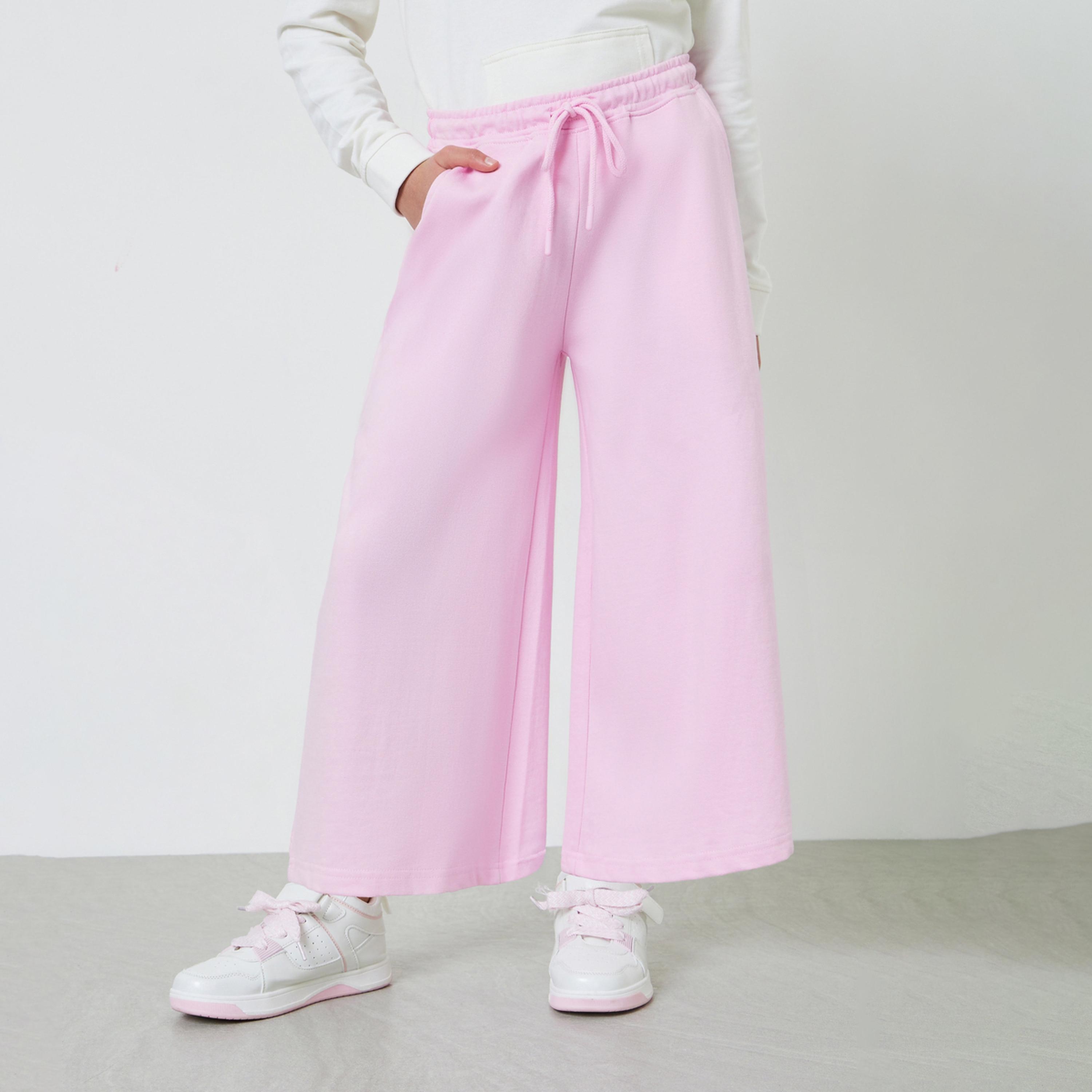 ستايلي - بنطلون رياضي قصير واسع الساقين من القطن باللون الوردي الفاتح للفتيات المراهقات-girls-clothing-bottoms-joggersandtrackpants-image-1