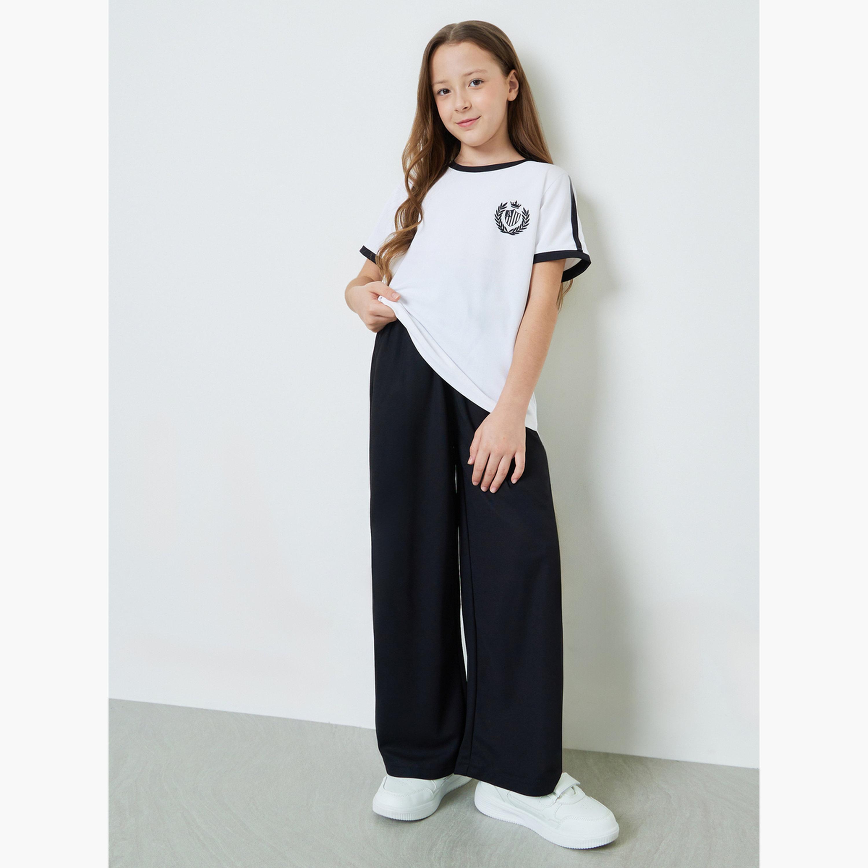 مجموعة من جوغر بأرجل واسعة وتيشيرت بياقة دائرية للبنات-girls-clothing-setsandcoords-image-1