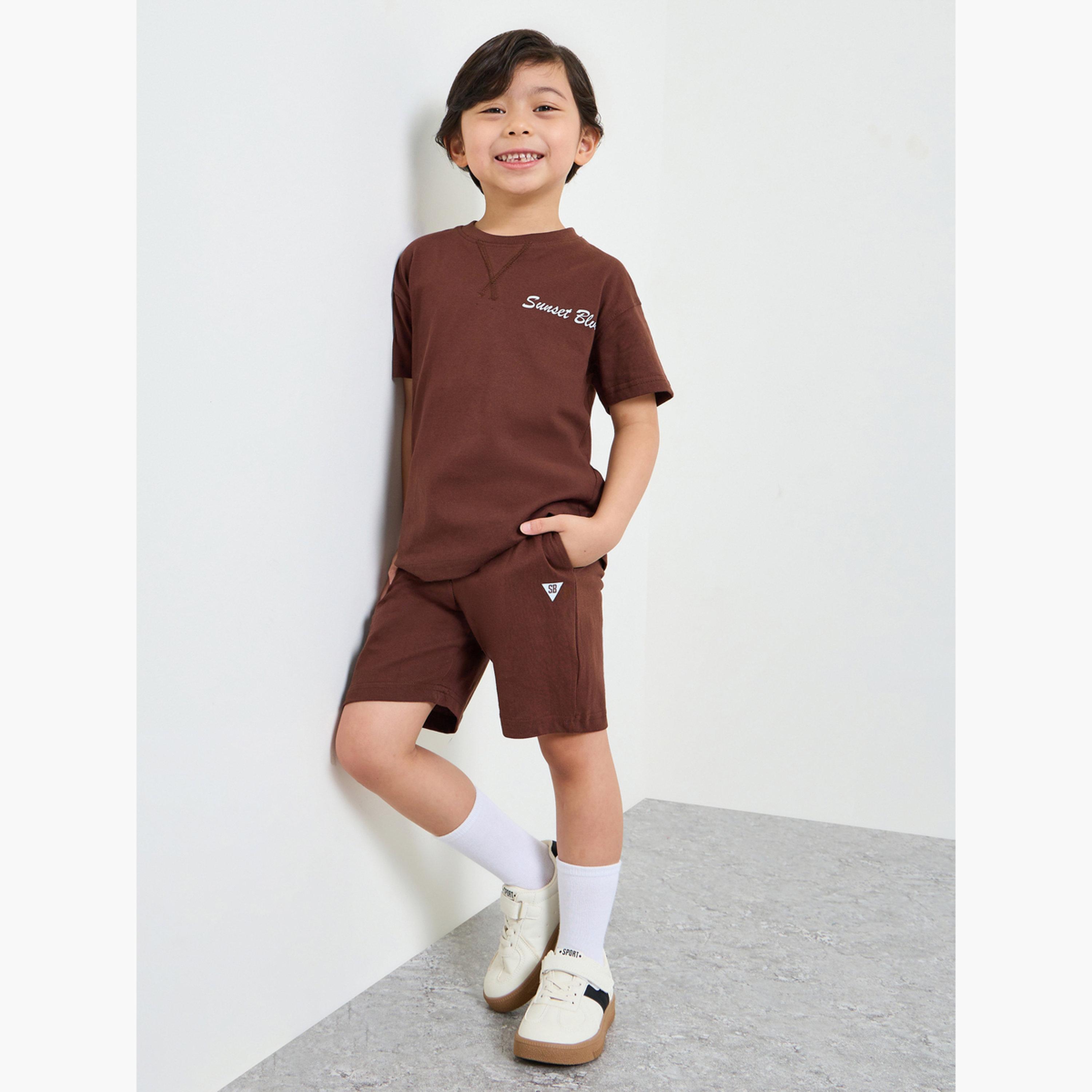 مجموعة من شورت وتيشيرت واسع بياقة مضلعة للأولاد-boys-clothing-setsandcoords-image-2