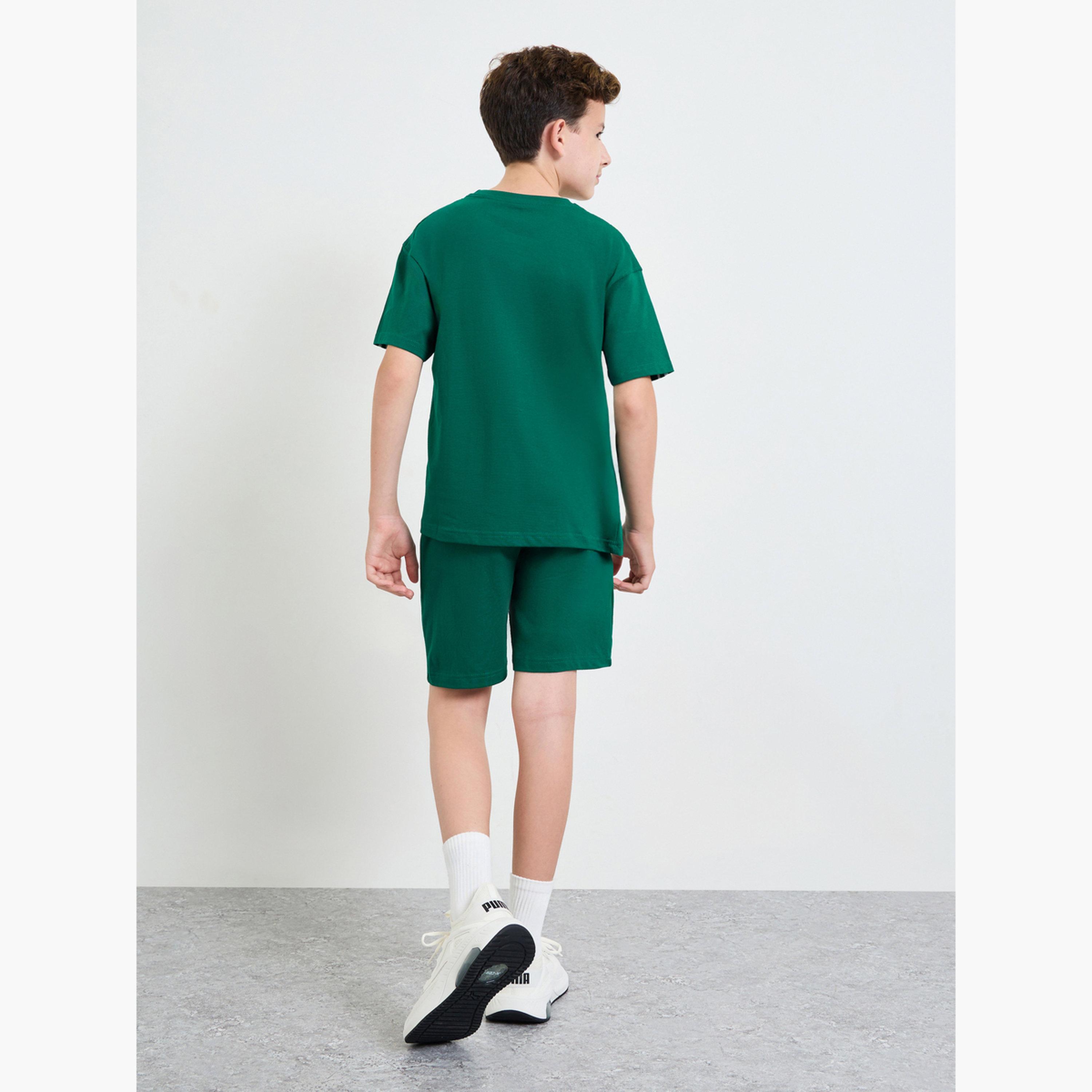 مجموعة من شورت برباط وتيشيرت واسع بأكتاف منسدلة وشريط جانبي-boys-clothing-setsandcoords-image-3