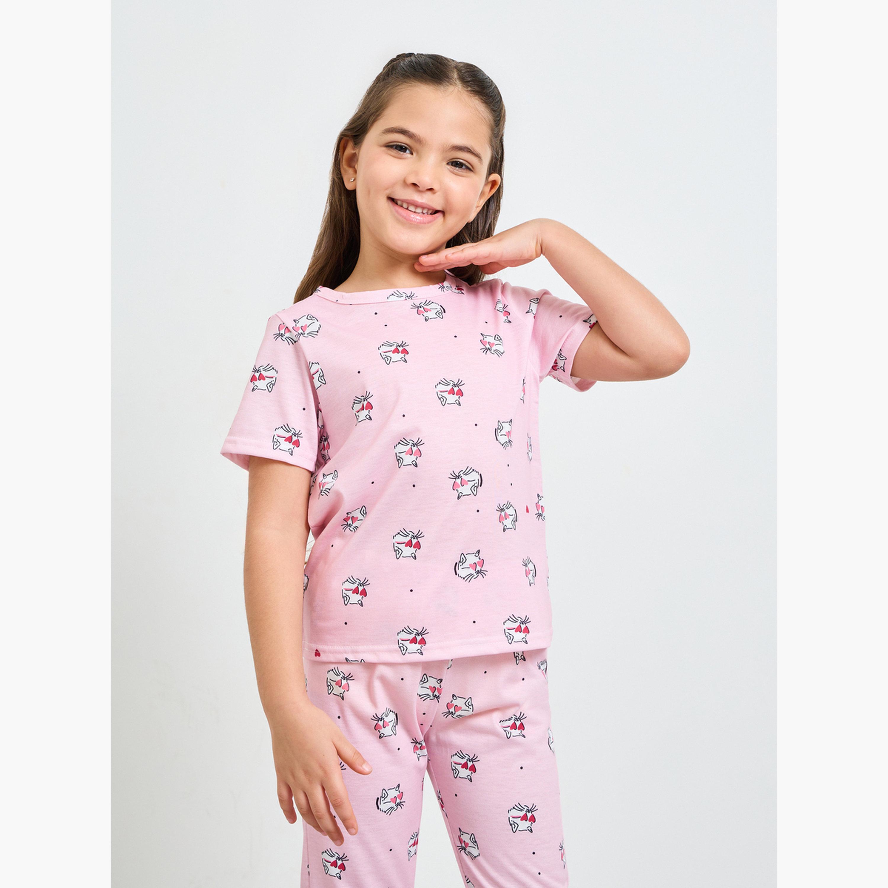طقم بيجاما من بنطال وتيشيرت بطبعة جرافيك للبنات وردي-girls-clothing-nightwear-image-2
