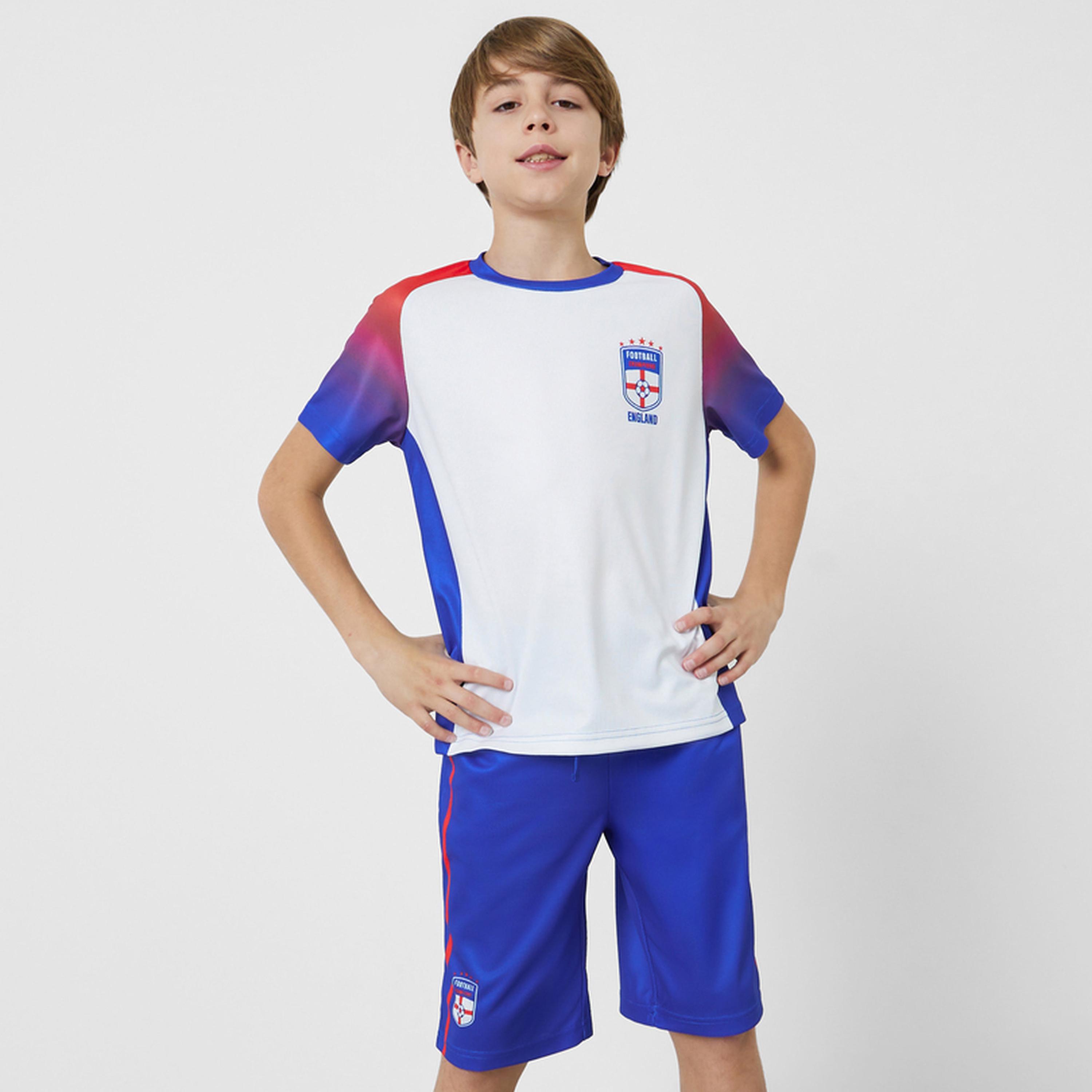 مجموعة للأطفال من شورت وتيشيرت جيرسي بطبعات إنجلترا مستوحاة من كرة القدم-boys-clothing-setsandcoords-image-1