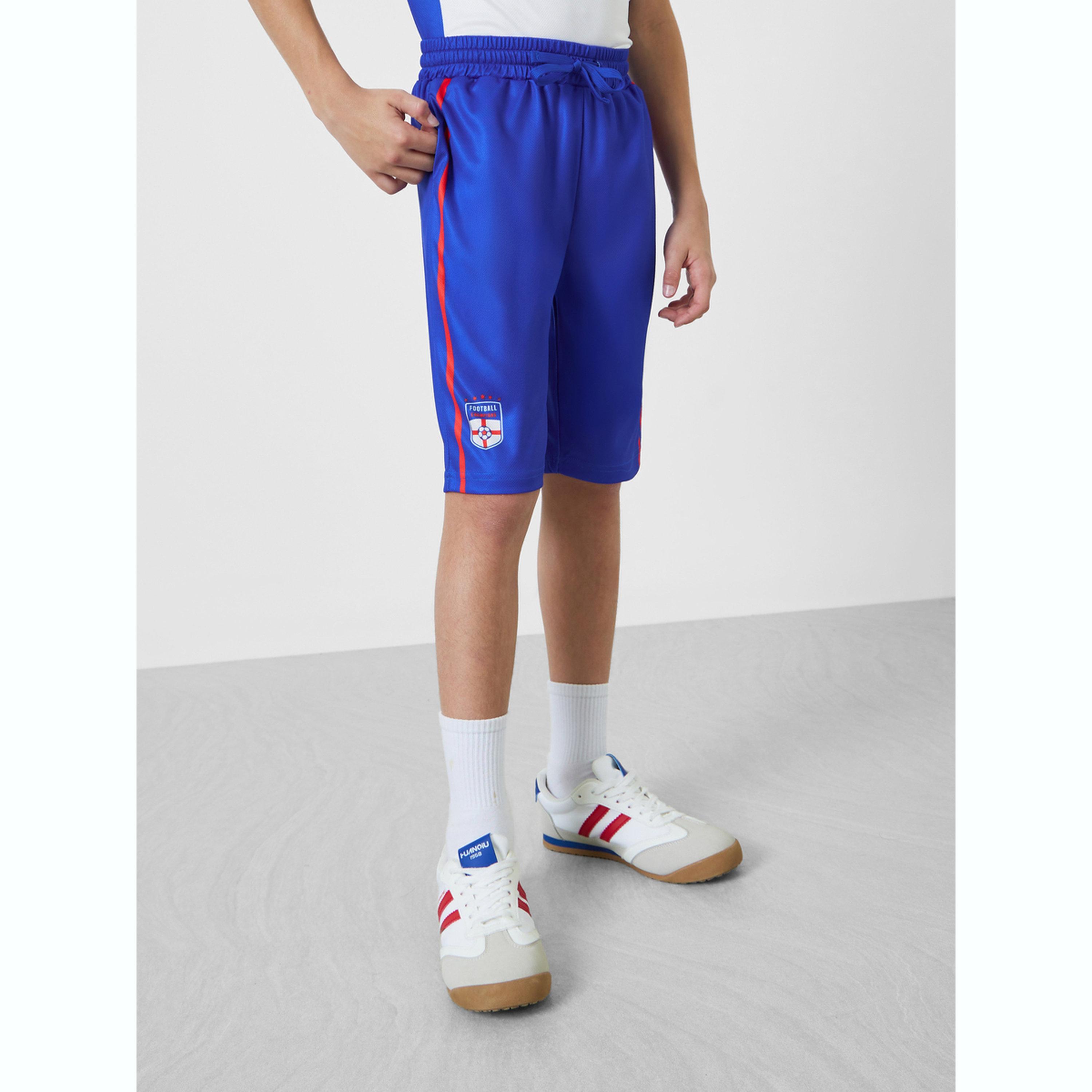 مجموعة للأطفال من شورت وتيشيرت جيرسي بطبعات إنجلترا مستوحاة من كرة القدم-boys-clothing-setsandcoords-image-6