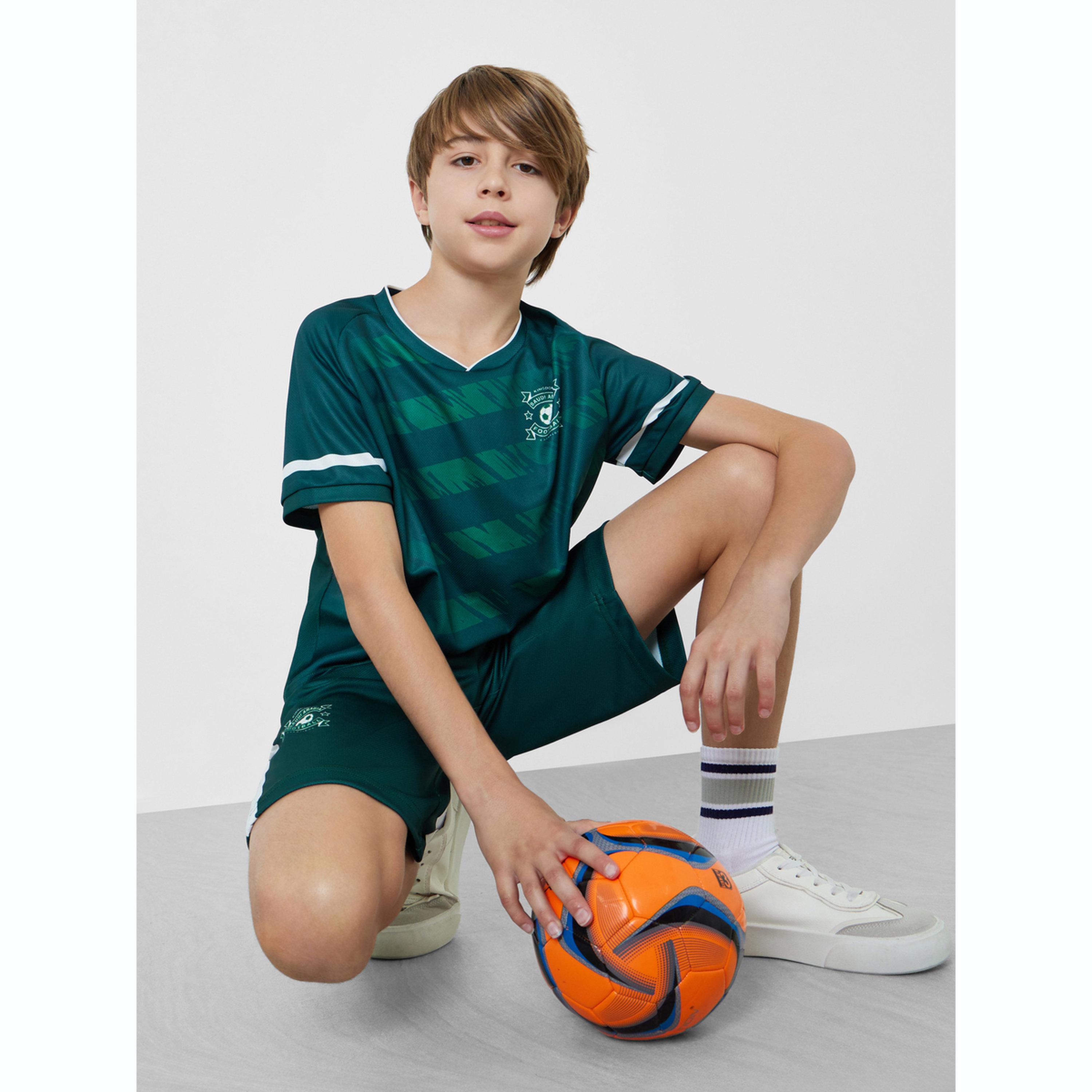 مجموعة من شورت وتيشيرت جيرسي بطبعات السعودية مستوحاة من كرة القدم-boys-clothing-setsandcoords-image-2