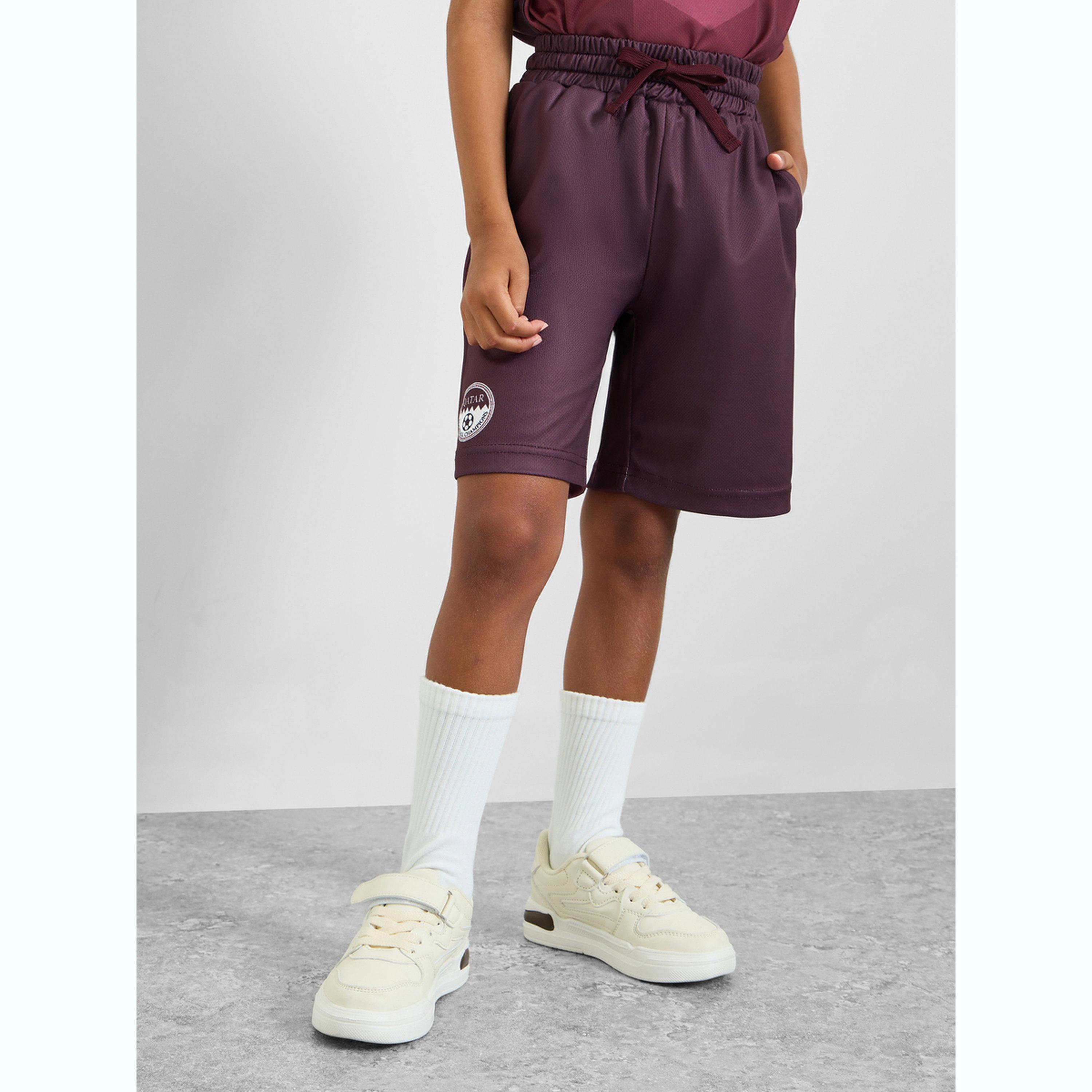 مجموعة من شورت وتيشيرت جيرسي بطبعات قطر مستوحاة من كرة القدم-boys-clothing-sportswear-sets-image-5