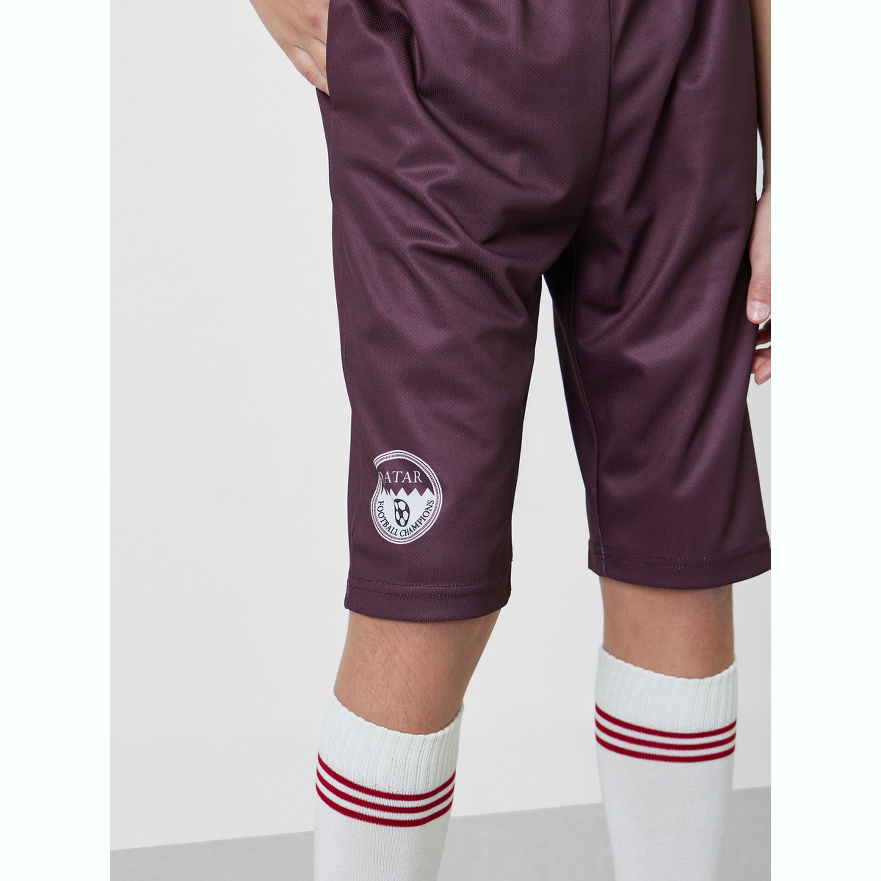 مجموعة من شورت وتيشيرت جيرسي بطبعات قطر مستوحاة من كرة القدم-boys-clothing-setsandcoords-image-5
