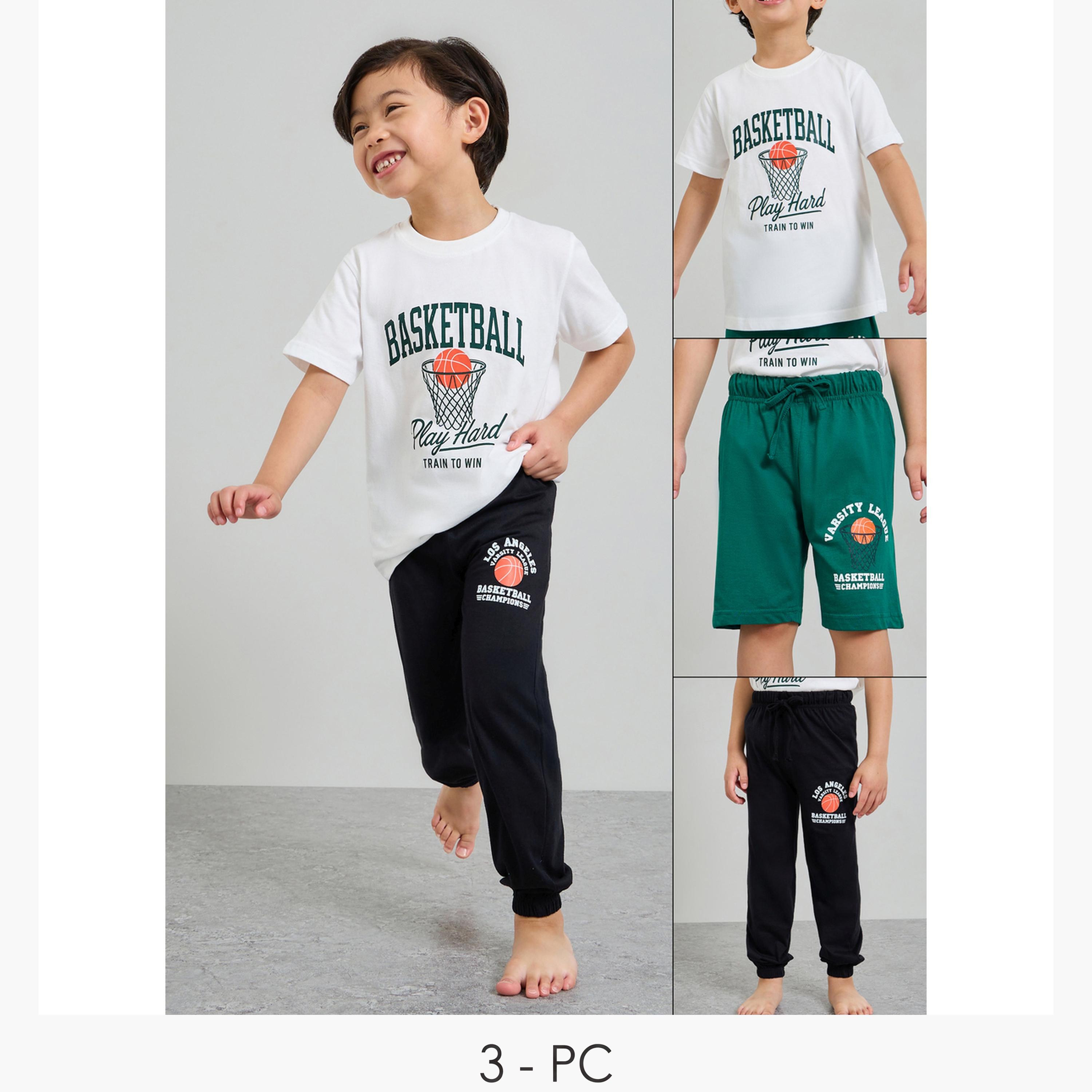 طقم بيجاما من بنطال وشورت مع تيشيرت قطن بطبعة جرافيك للأولاد من 3 قطع-boys-clothing-nightwear-image-1