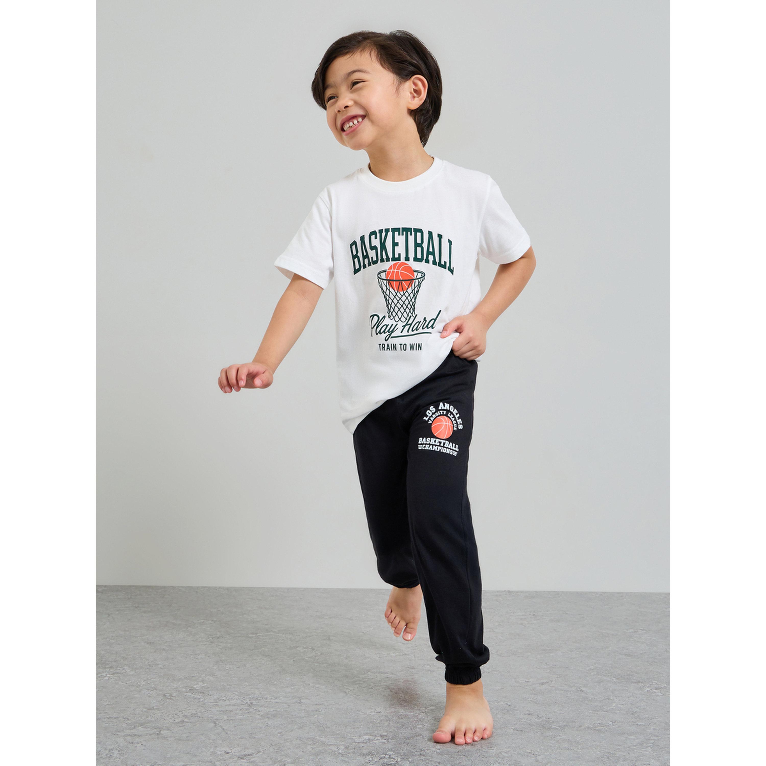 طقم بيجاما من بنطال وشورت مع تيشيرت قطن بطبعة جرافيك للأولاد من 3 قطع-boys-clothing-nightwear-image-3