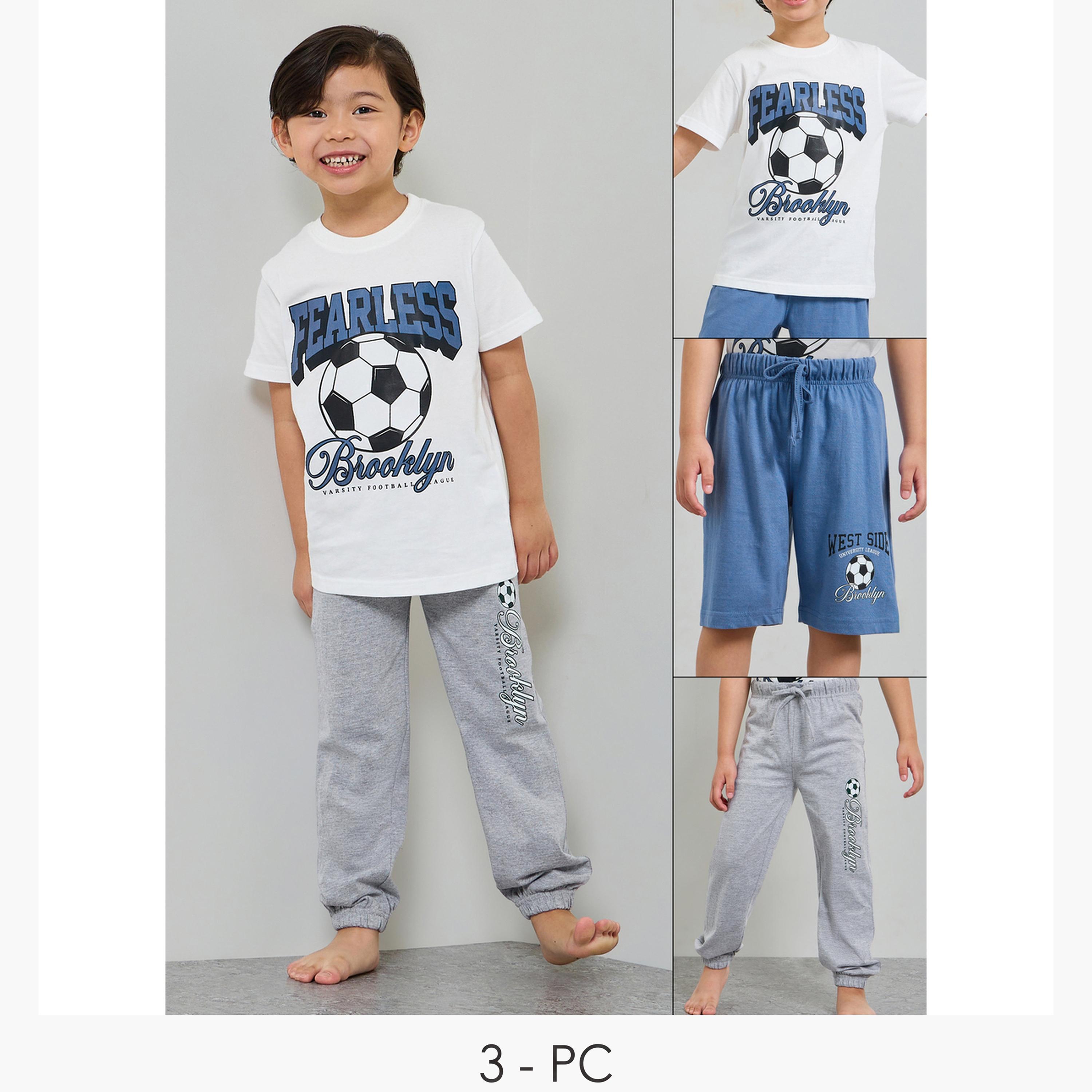 طقم بيجاما من بنطال وشورت مع تيشيرت قطن بطبعة جرافيك للأولاد من 3 قطع-boys-clothing-nightwear-image-1