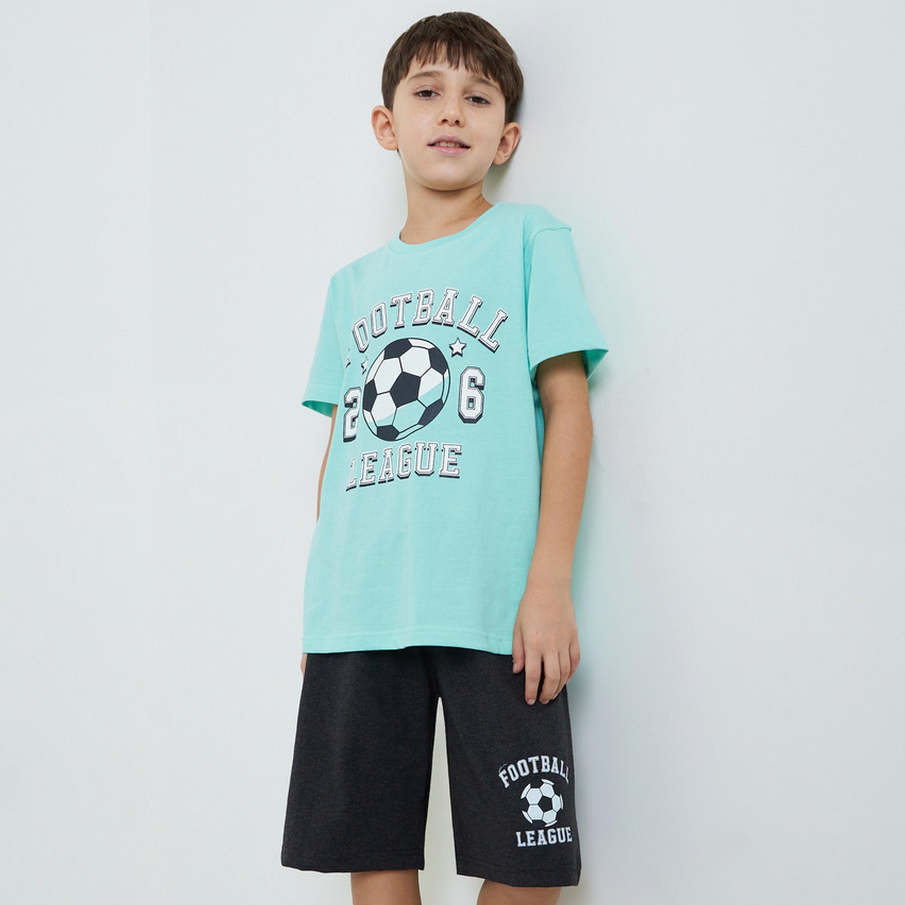 طقم بيجاما من شورت بتفاصيل جيب وتيشيرت بطبعة جرافيك للأولاد-boys-clothing-nightwear-image-1