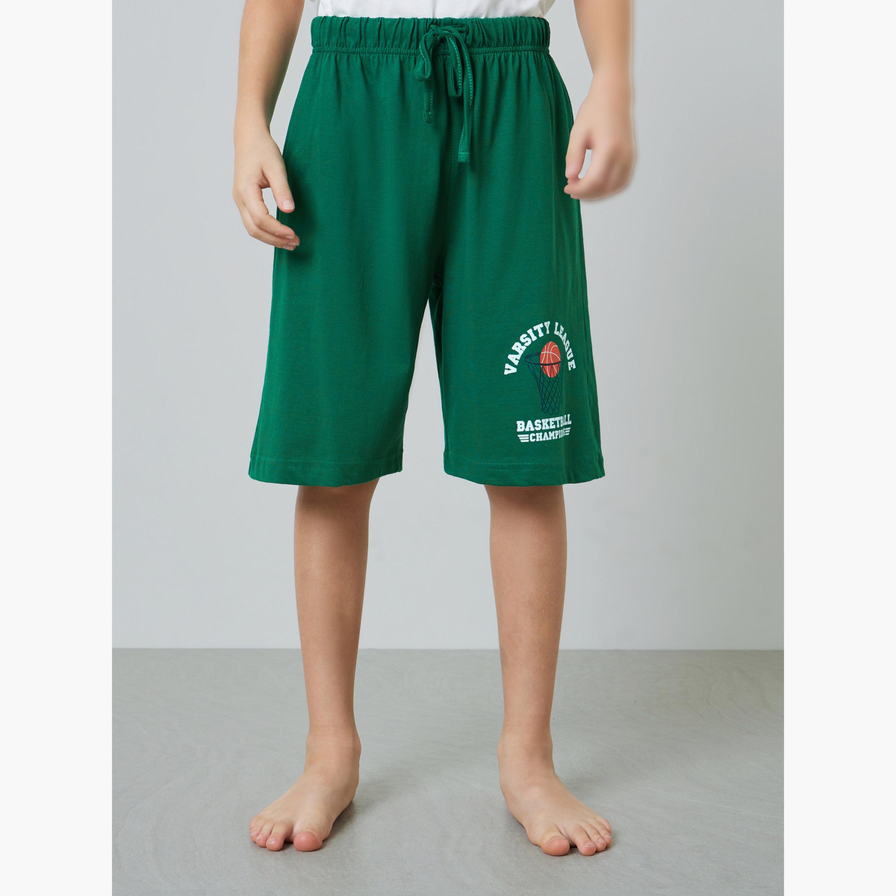 طقم بيجاما من شورت بتفاصيل جيب وتيشيرت بطبعة جرافيك للأولاد-boys-clothing-nightwear-image-5