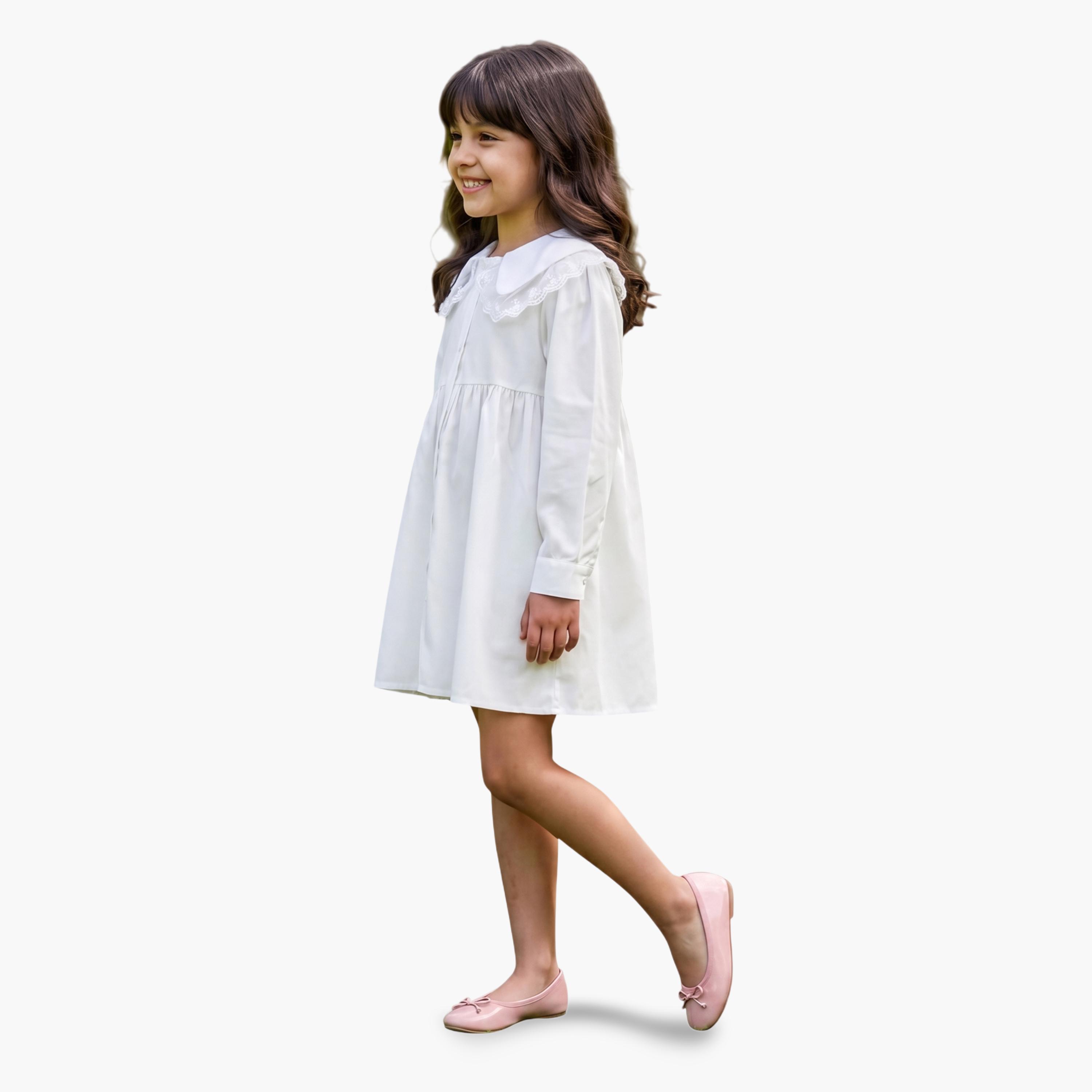 غلوبس × ستايلي - فستان قصير أبيض للبنات، بياقة بيتر بان وتطريز دانتيل-girls-clothing-dressesandjumpsuits-image-2