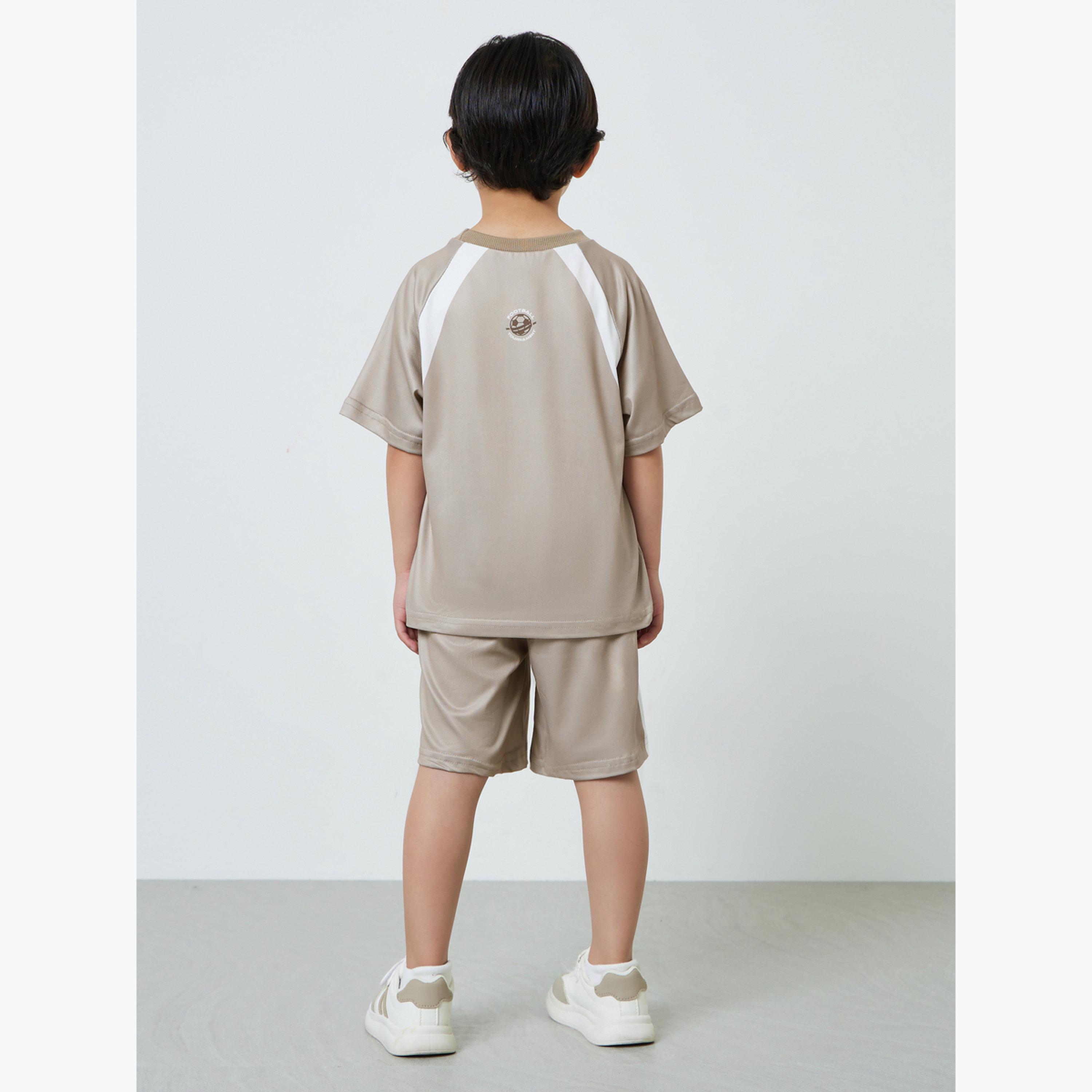 ستايلي - طقم تيشيرت وشورت بيج للأولاد-boys-clothing-setsandcoords-image-4