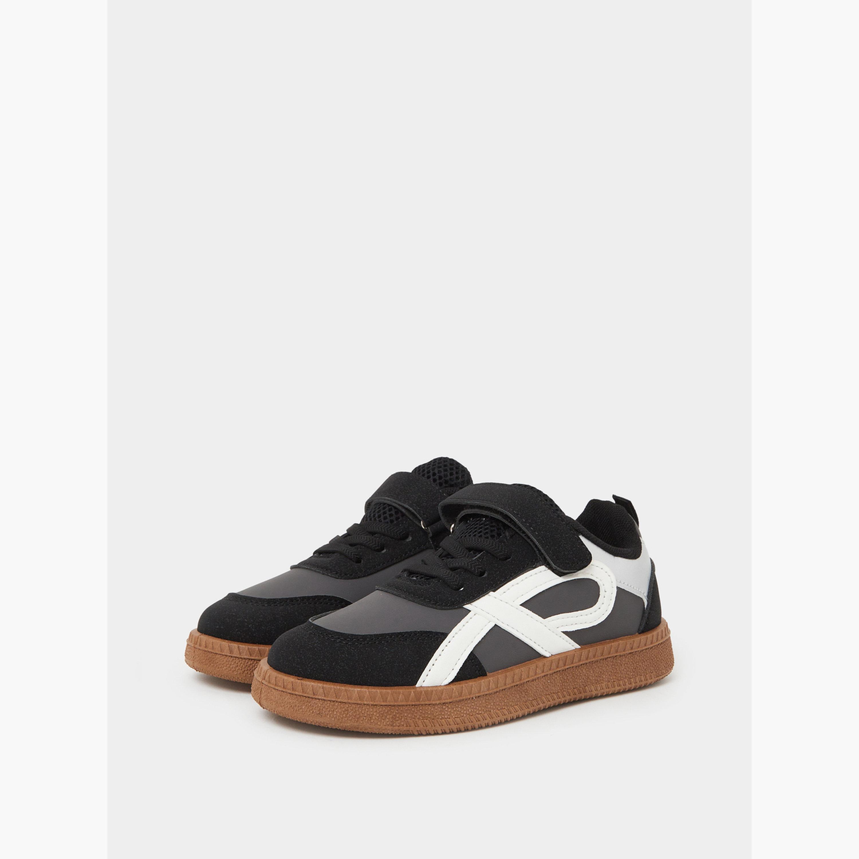 حذاء رياضي بنمط كتل الالوان بشريط لاصق للأولاد-boys-shoes-sneakers-image-1