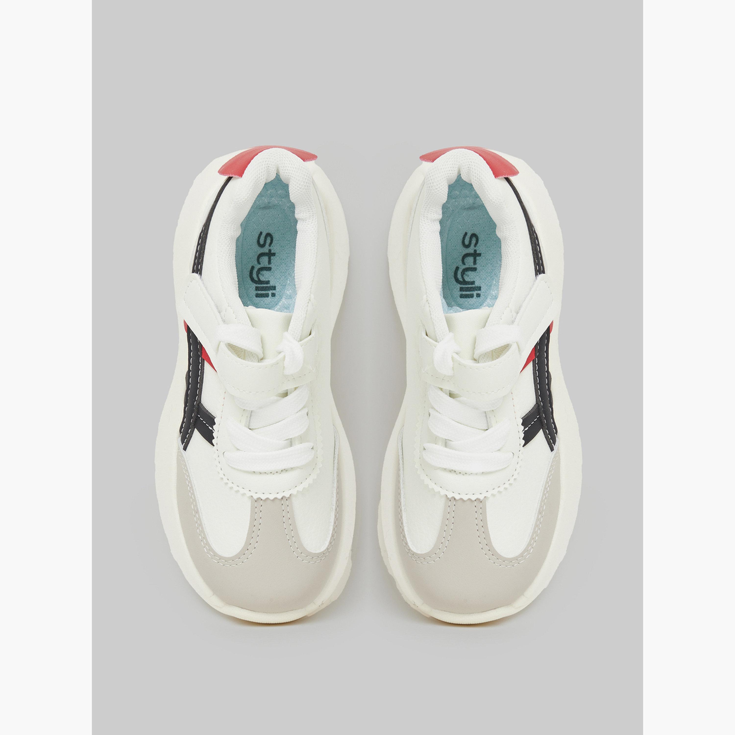 حذاء رياضي بتفاصيل أربطة وبتفاصيل بارزة الملمس للبنات-girls-shoes-sneakers-image-3