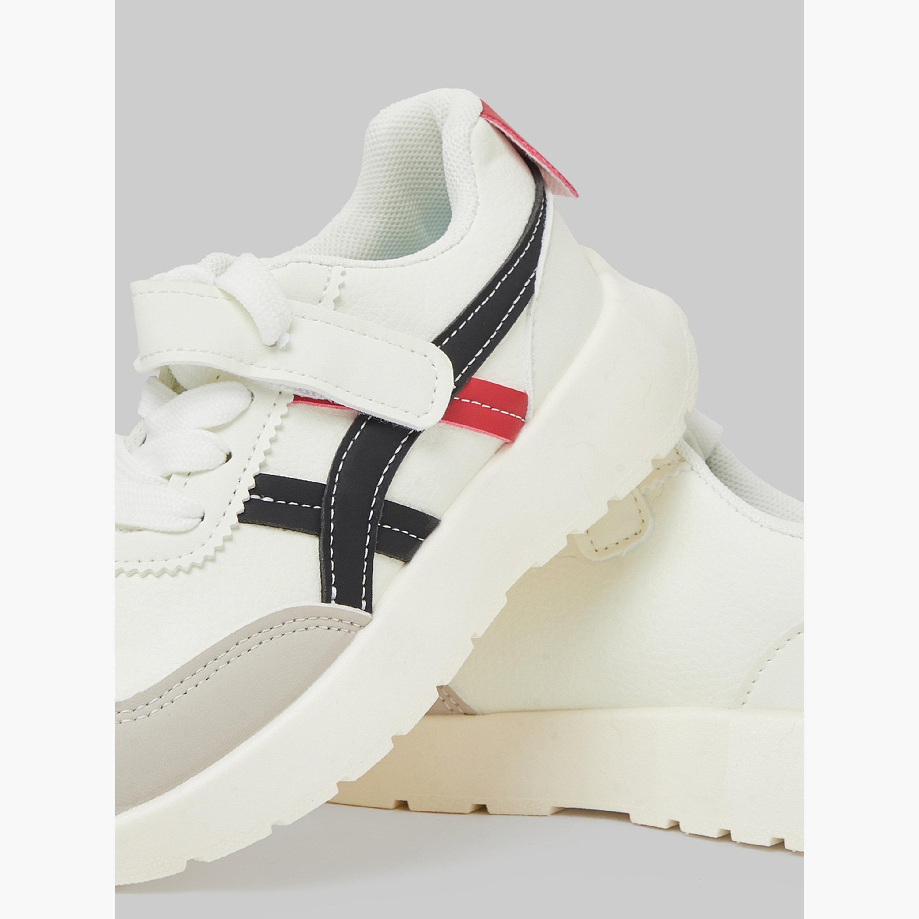 حذاء رياضي بتفاصيل أربطة وبتفاصيل بارزة الملمس للبنات-girls-shoes-sneakers-image-4