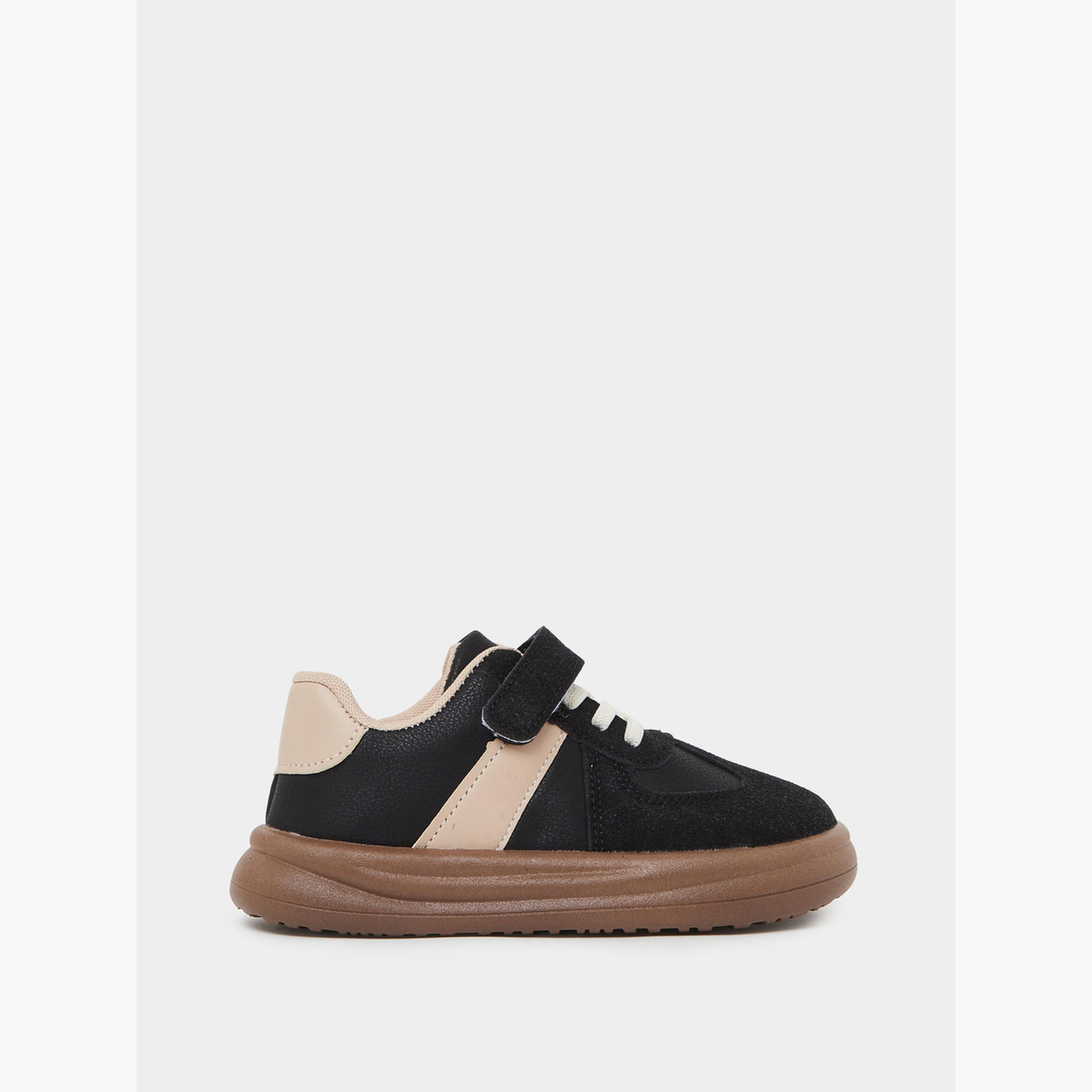 حذاء رياضي لايف ستايل بشريط لاصق للأولاد-boys-shoes-sneakers-image-2