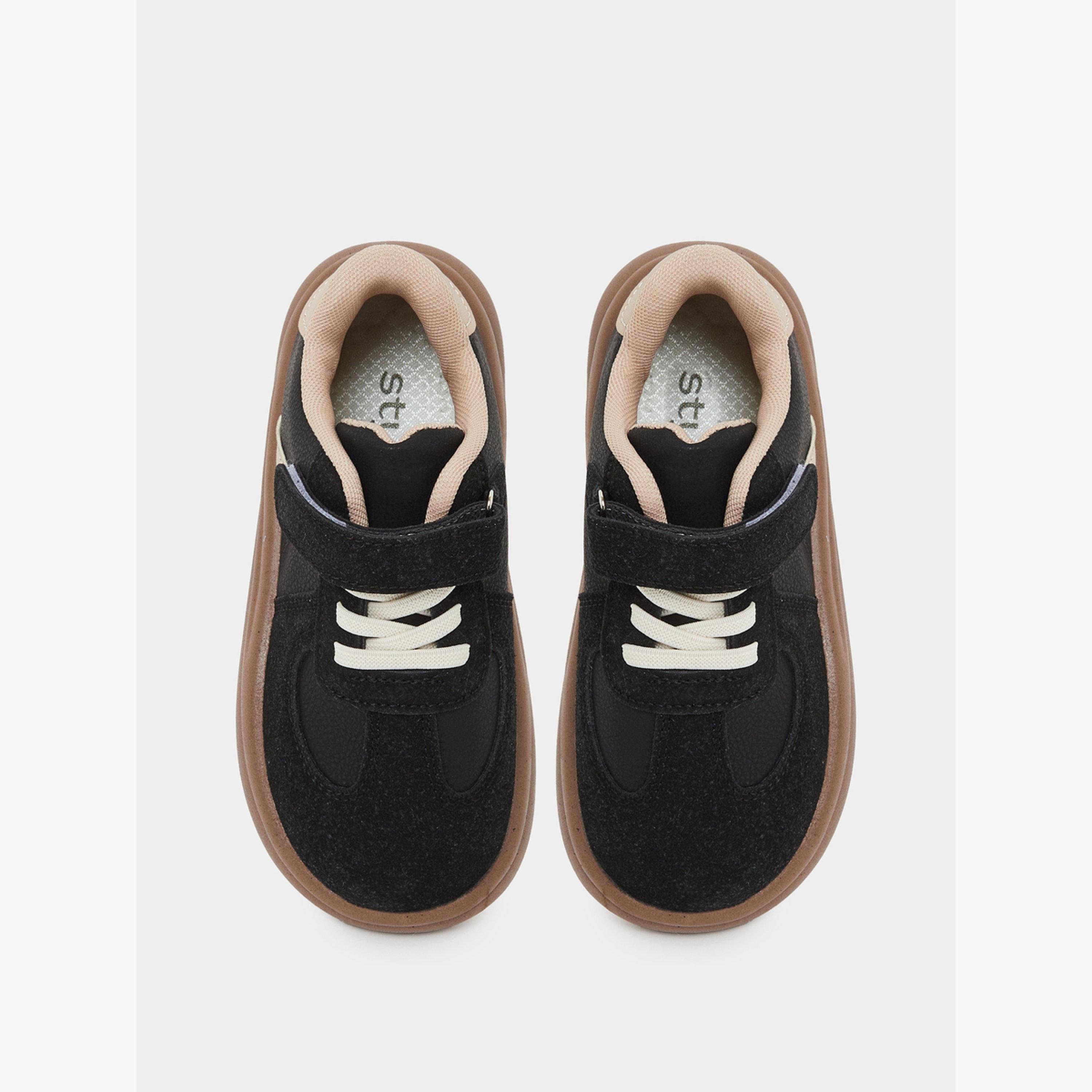 حذاء رياضي لايف ستايل بشريط لاصق للأولاد-boys-shoes-sneakers-image-3