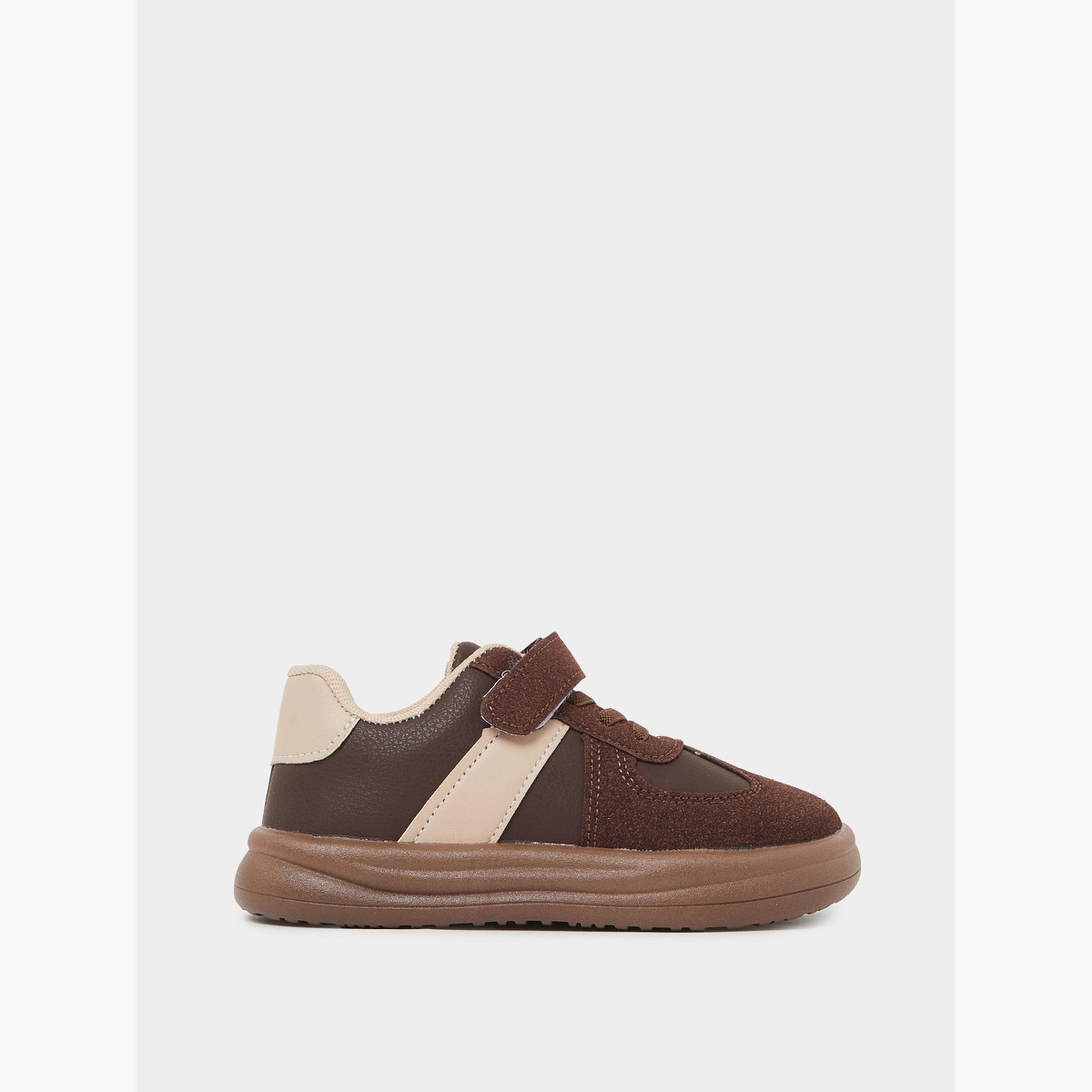 حذاء رياضي لايف ستايل بشريط لاصق للأولاد-boys-shoes-sneakers-image-2