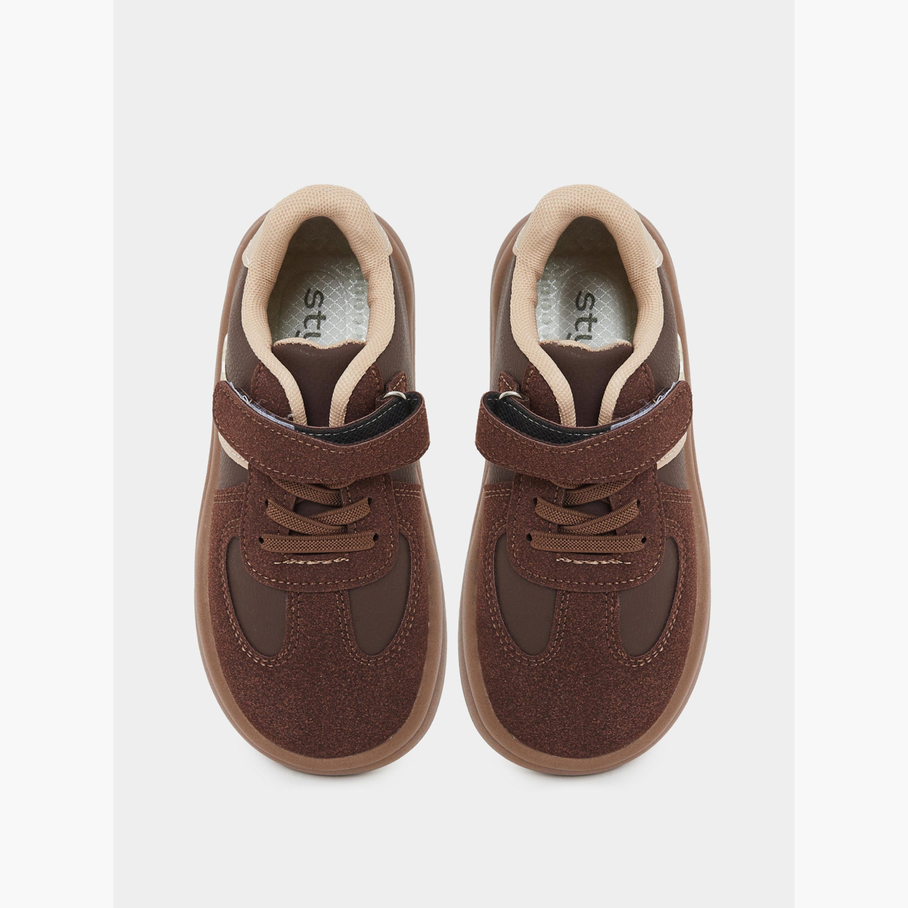 حذاء رياضي لايف ستايل بشريط لاصق للأولاد-boys-shoes-sneakers-image-3