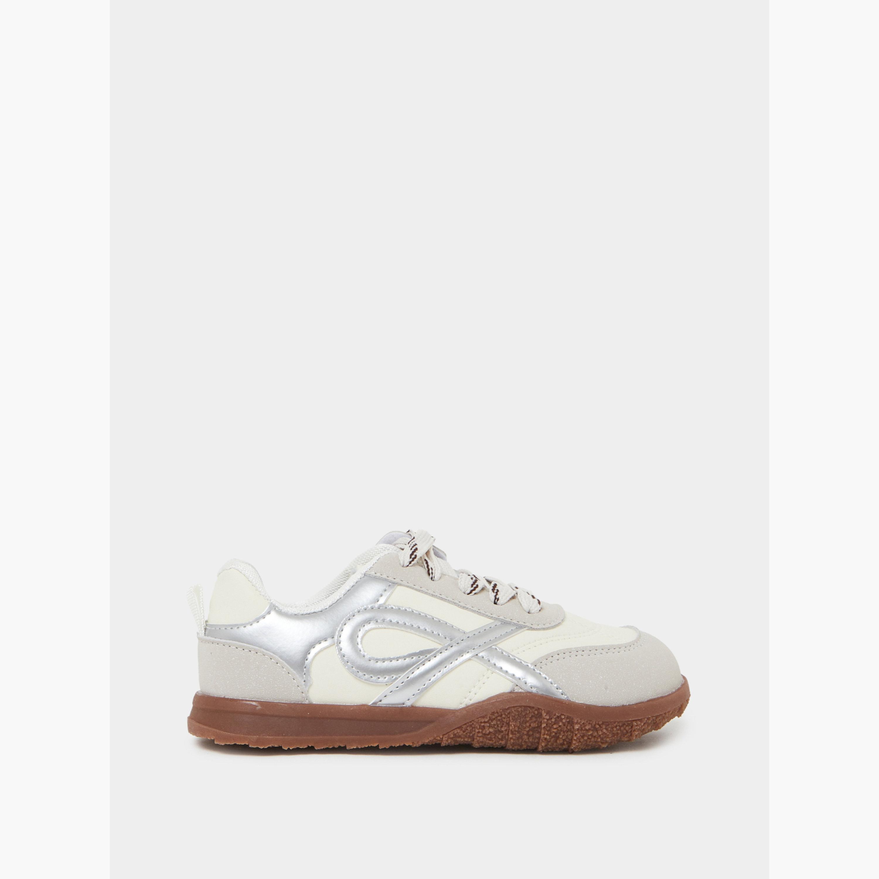 حذاء رياضي برباط وبتفاصيل بارزة الملمس للأولاد-boys-shoes-sneakers-image-2