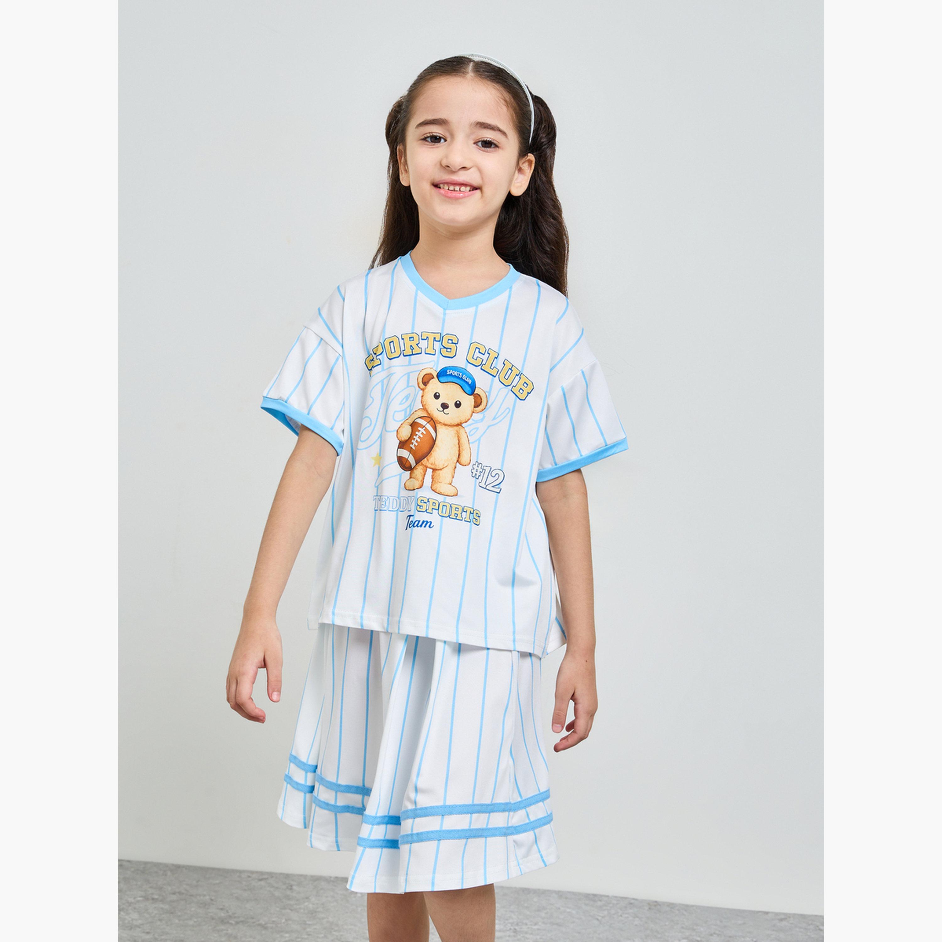 ستايلي - طقم تيشيرت وتنورة مخططة للبنات مزين برسومات دب-girls-clothing-setsandcoords-image-1