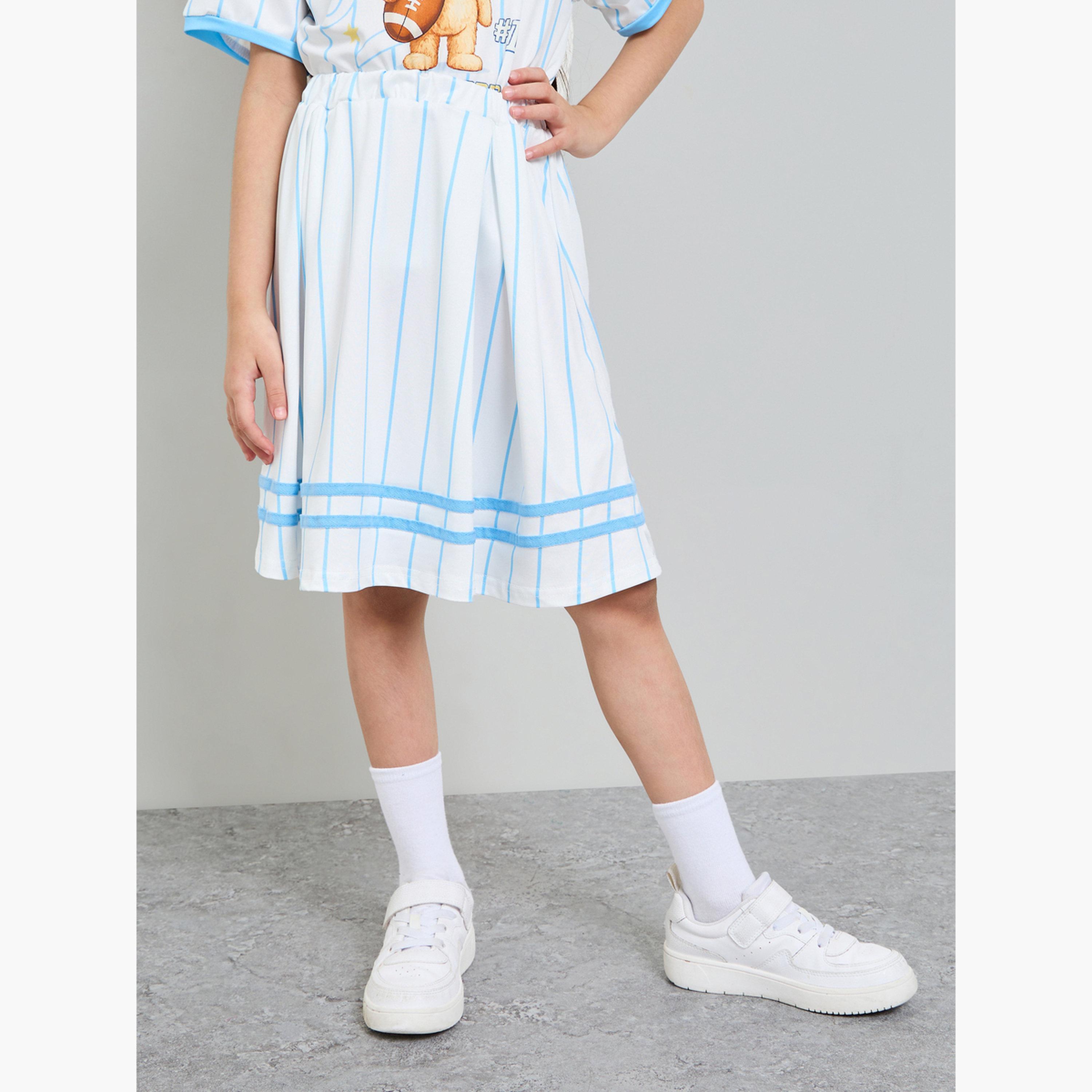 ستايلي - طقم تيشيرت وتنورة مخططة للبنات مزين برسومات دب-girls-clothing-setsandcoords-image-4