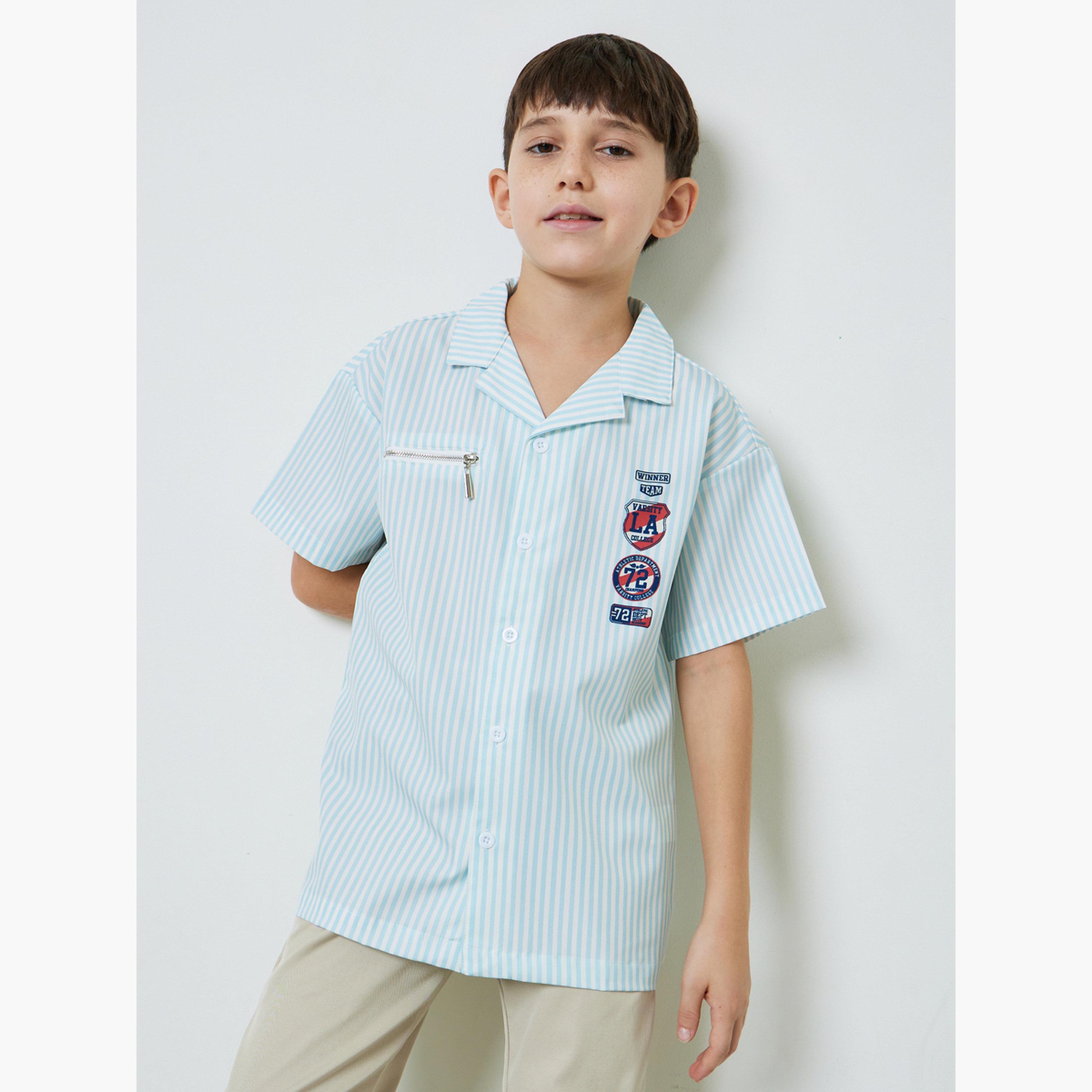 قميص مخطط بأكمام قصيرة وتفاصيل سحاب للأولاد-boys-clothing-shirts-image-1