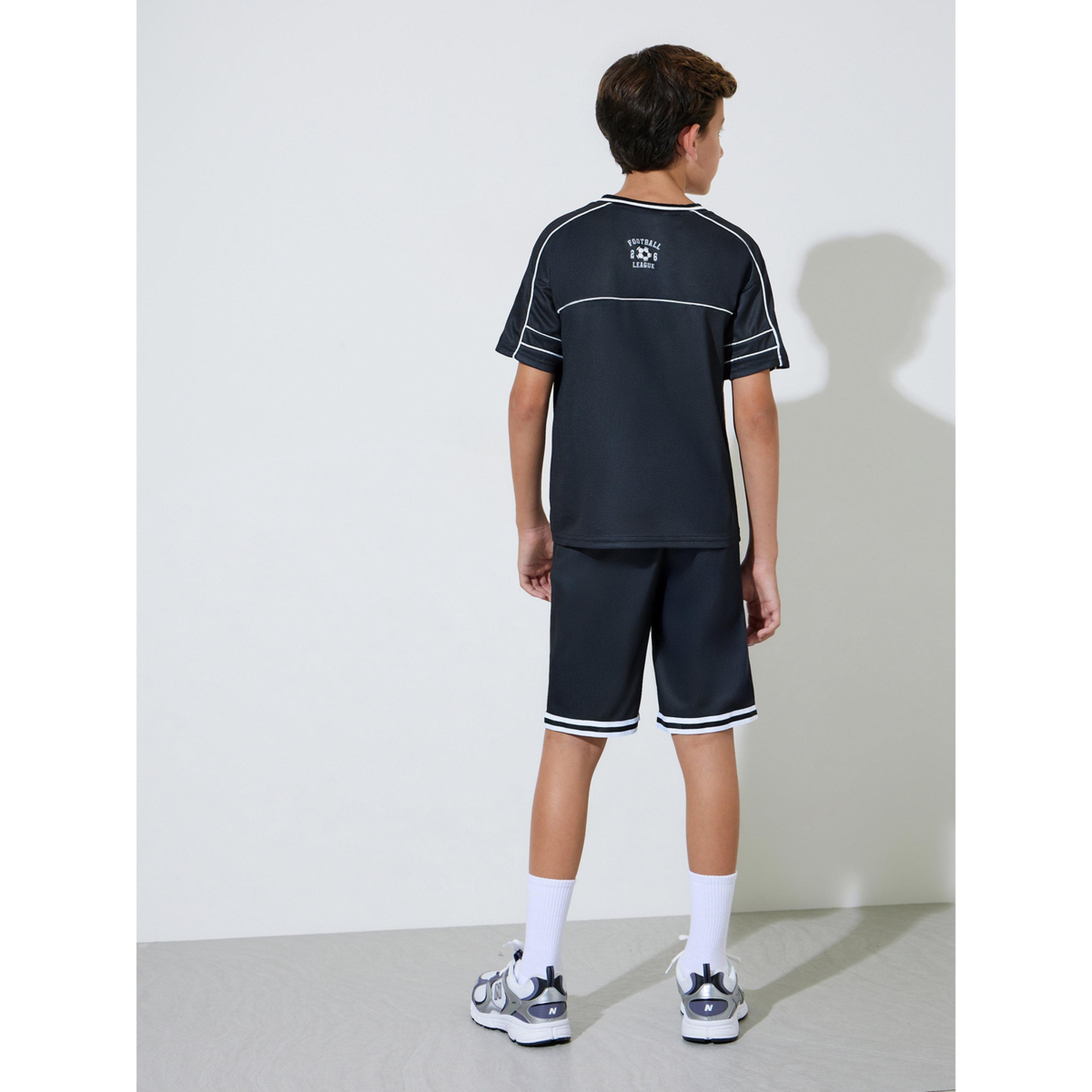 Styli Teen Boys Black Graphic Print Contrast Trims T-Shirt and Shorts Active Set-boys-clothing-setsandcoords-image-3