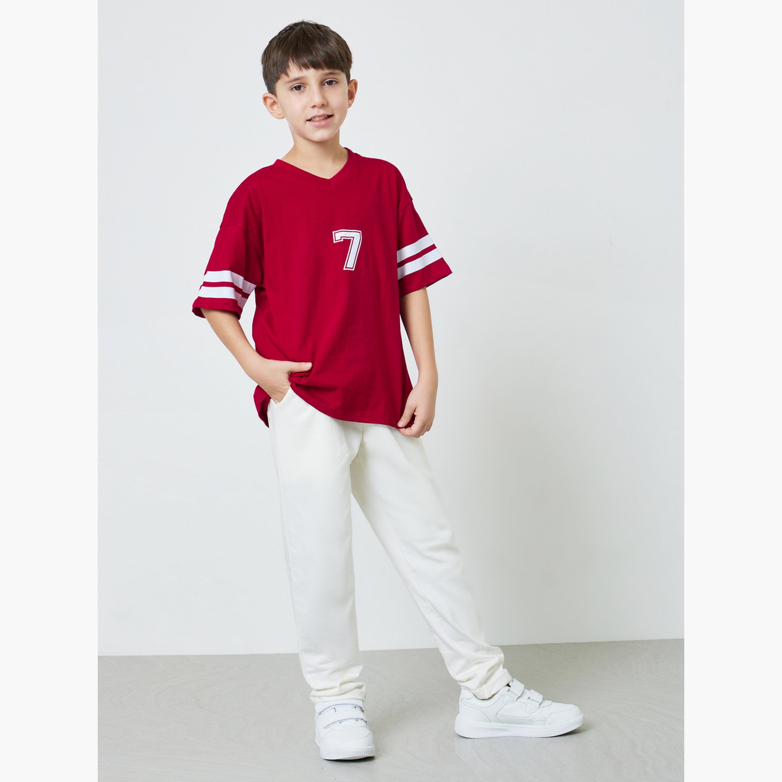 تيشيرت واسع بأكمام بشرائط جامعة للأولاد-boys-clothing-tshirtsandpolos-image-2