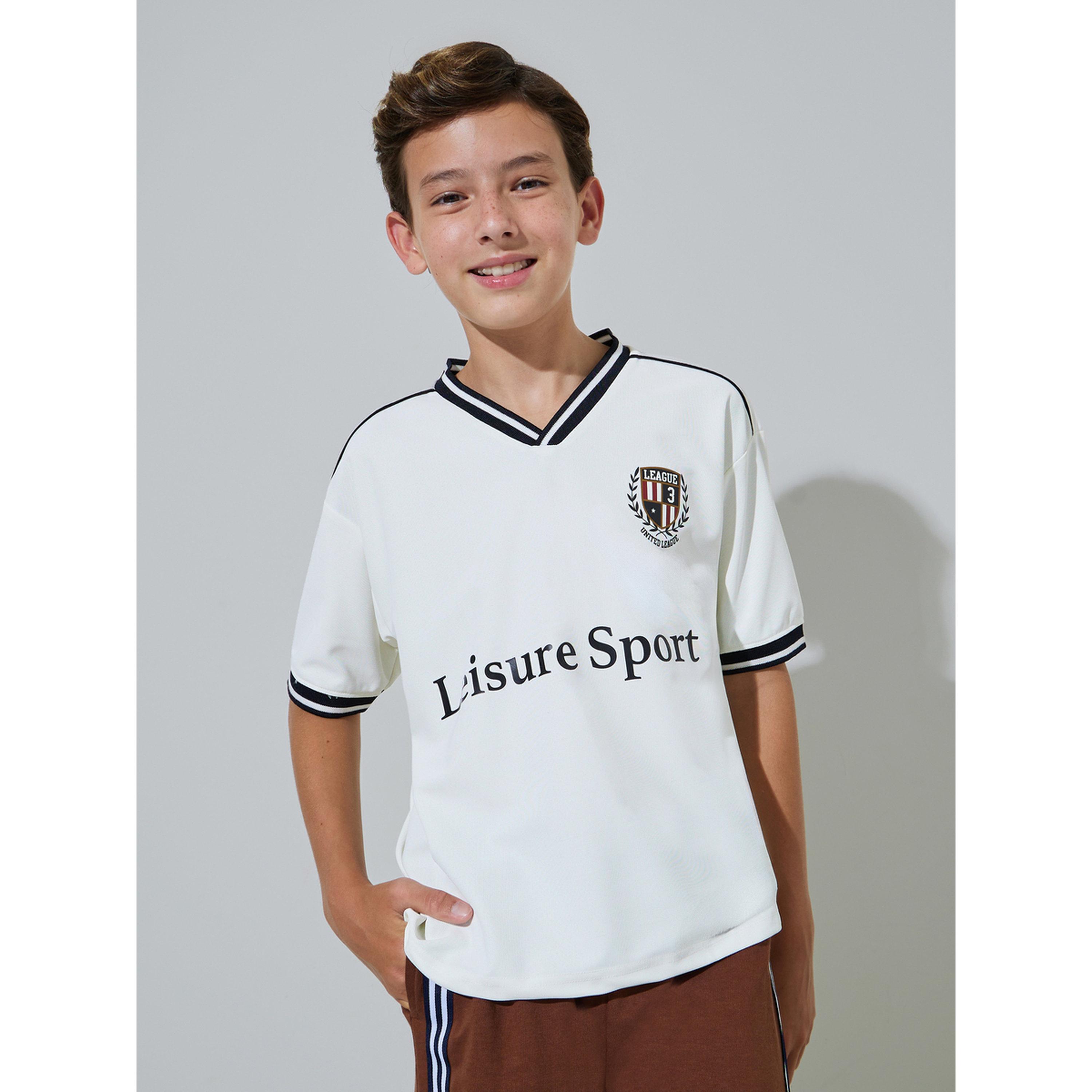 تيشيرت جيرسي مطبوع بياقة وتفاصيل متباينة للأولاد الكبار-sports-boys-clothing-tops-image-1