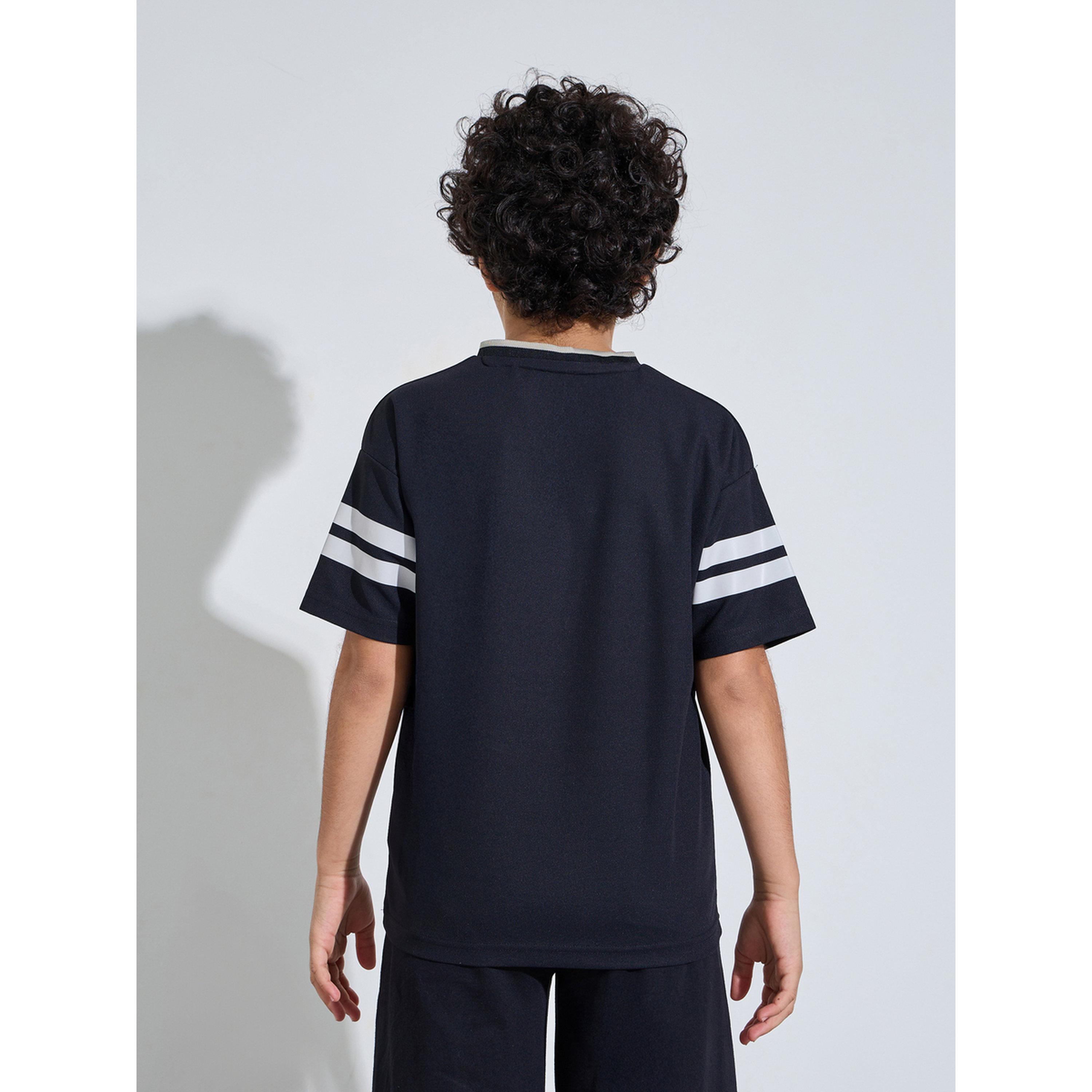 تيشيرت رياضي بطبعة جرافيك للأولاد المراهقين باللون الأسود-sports-boys-clothing-tops-image-3