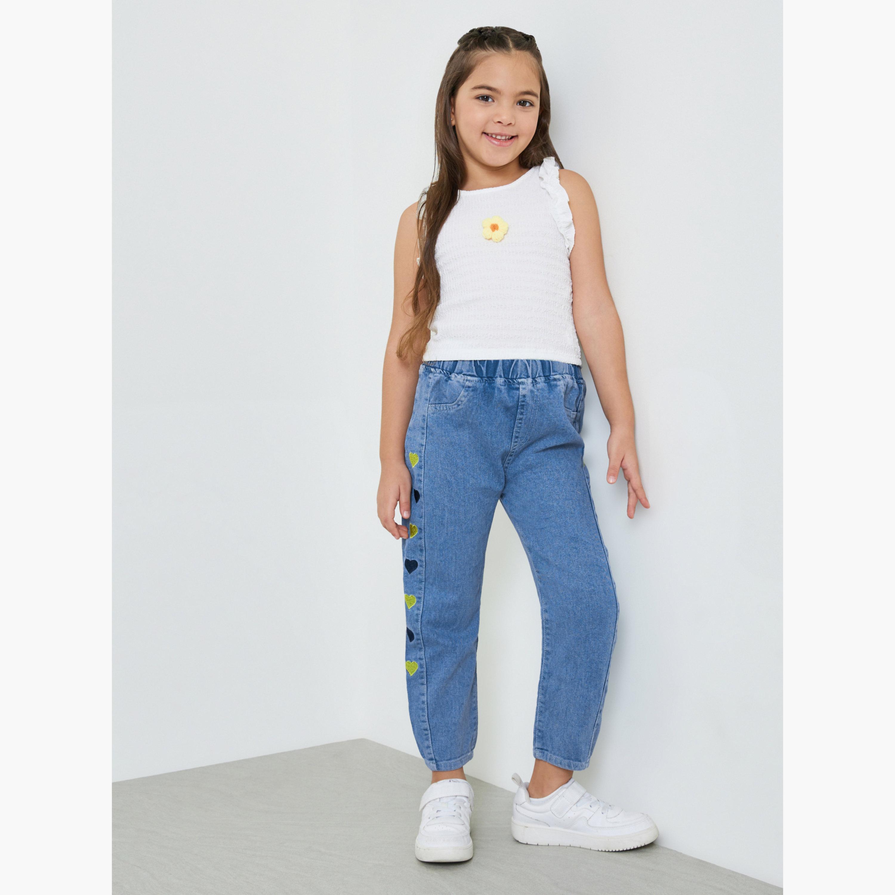 جينز بقصة جوغر ومطرز بقلب على الشريط الجانبي للبنات-girls-clothing-bottoms-jeansandjeggings-image-2