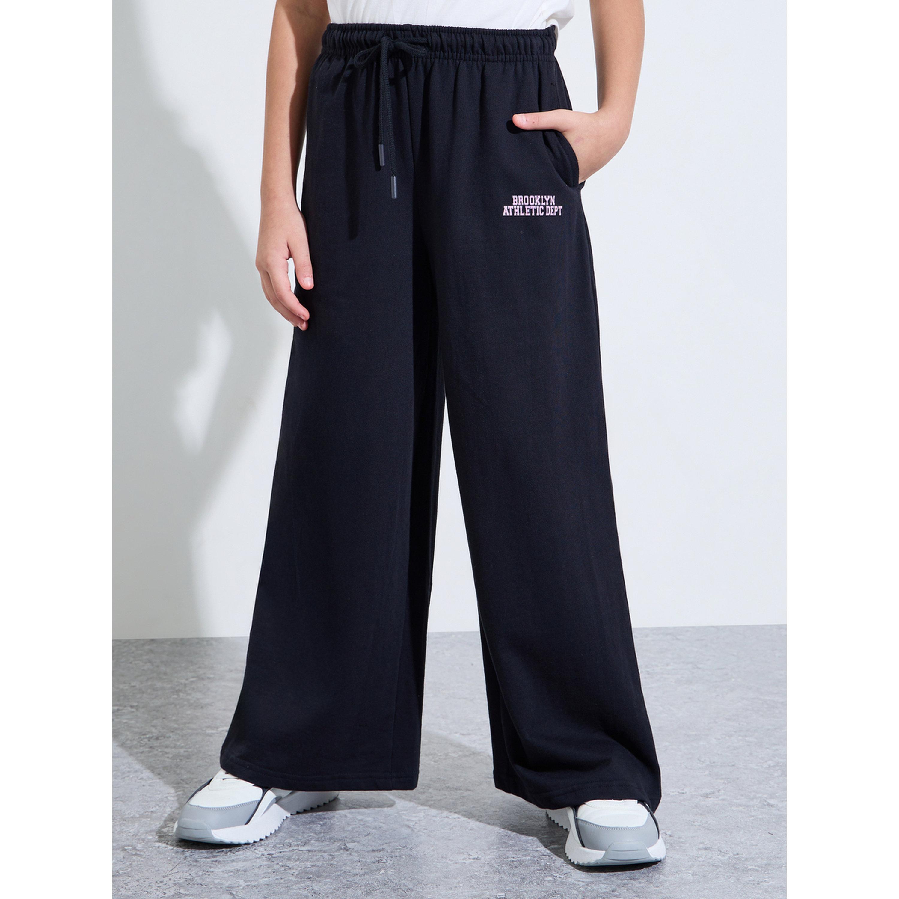 Styli Teen Girls Black Slogan Print Wide Leg Pants-girls-clothing-bottoms-joggersandtrackpants-image-1