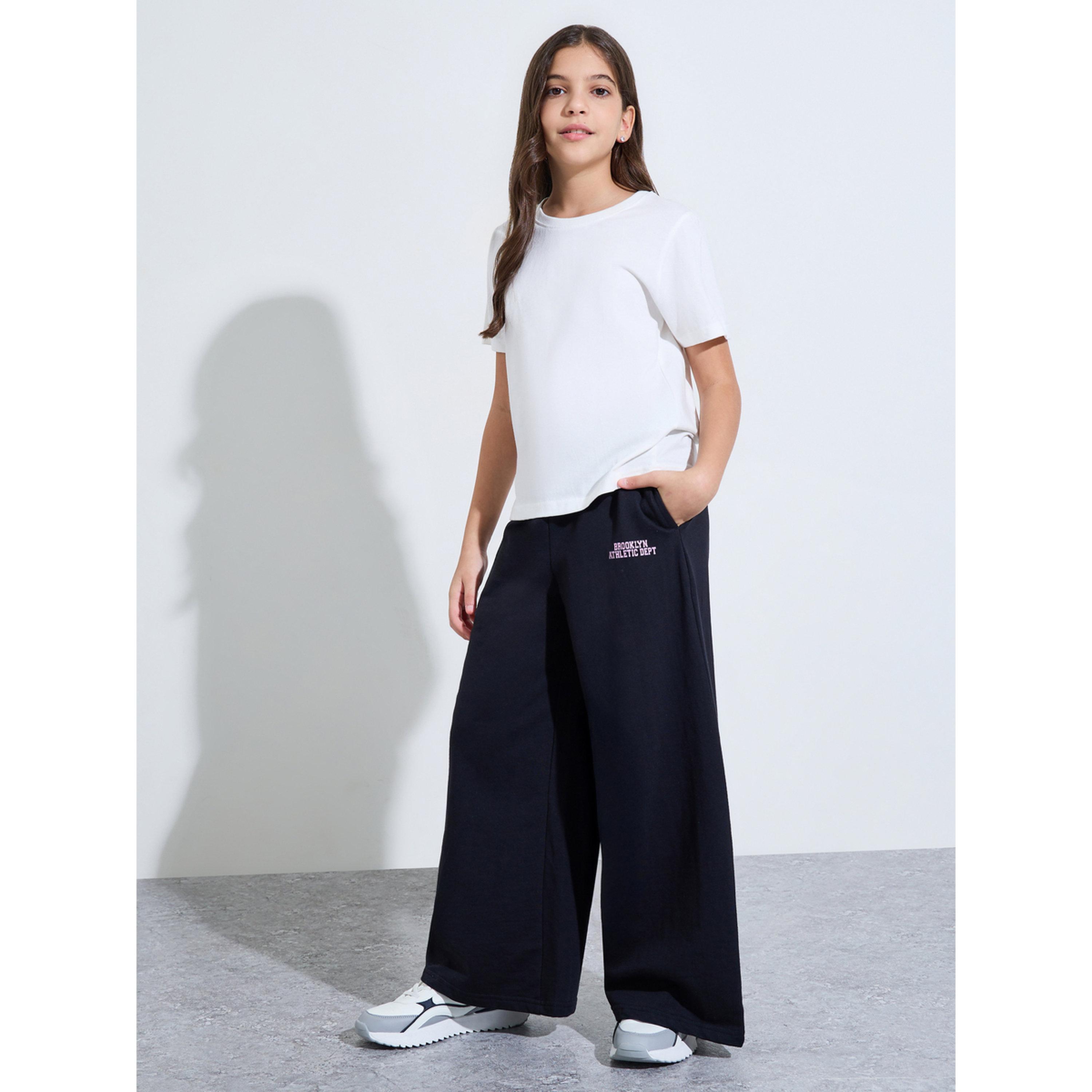 Styli Teen Girls Black Slogan Print Wide Leg Pants-girls-clothing-bottoms-joggersandtrackpants-image-2