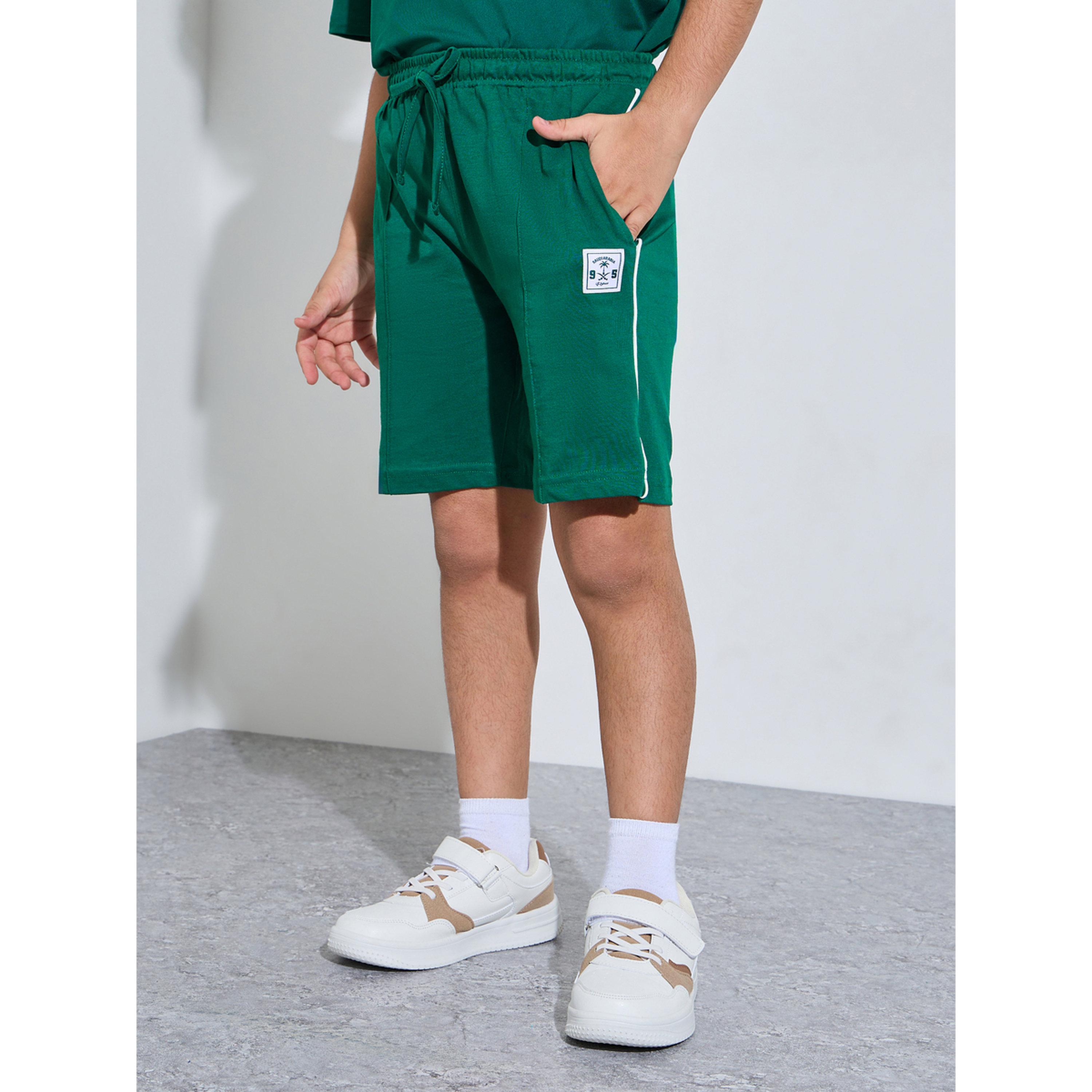 شورت برباط تضييق وشريط جانبي بتفاصيل رقعات للأولاد - أخضر داكن-boys-clothing-bottoms-shorts-image-1