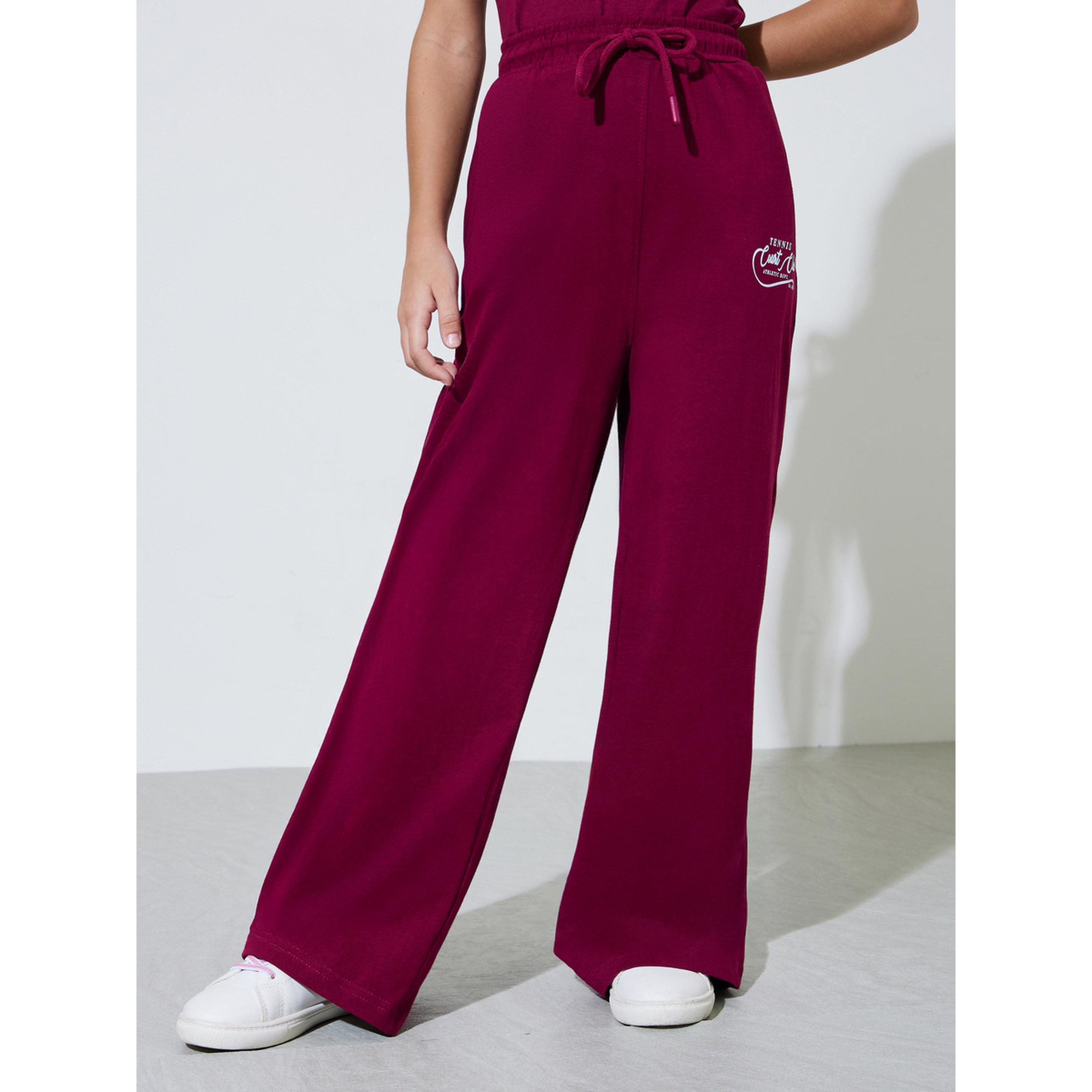 مجموعة من بنطال جوغر وتيشيرت بولو مخطط على الجوانب ومطبوع للبنات باللون العنابي-girls-clothing-setsandcoords-image-4