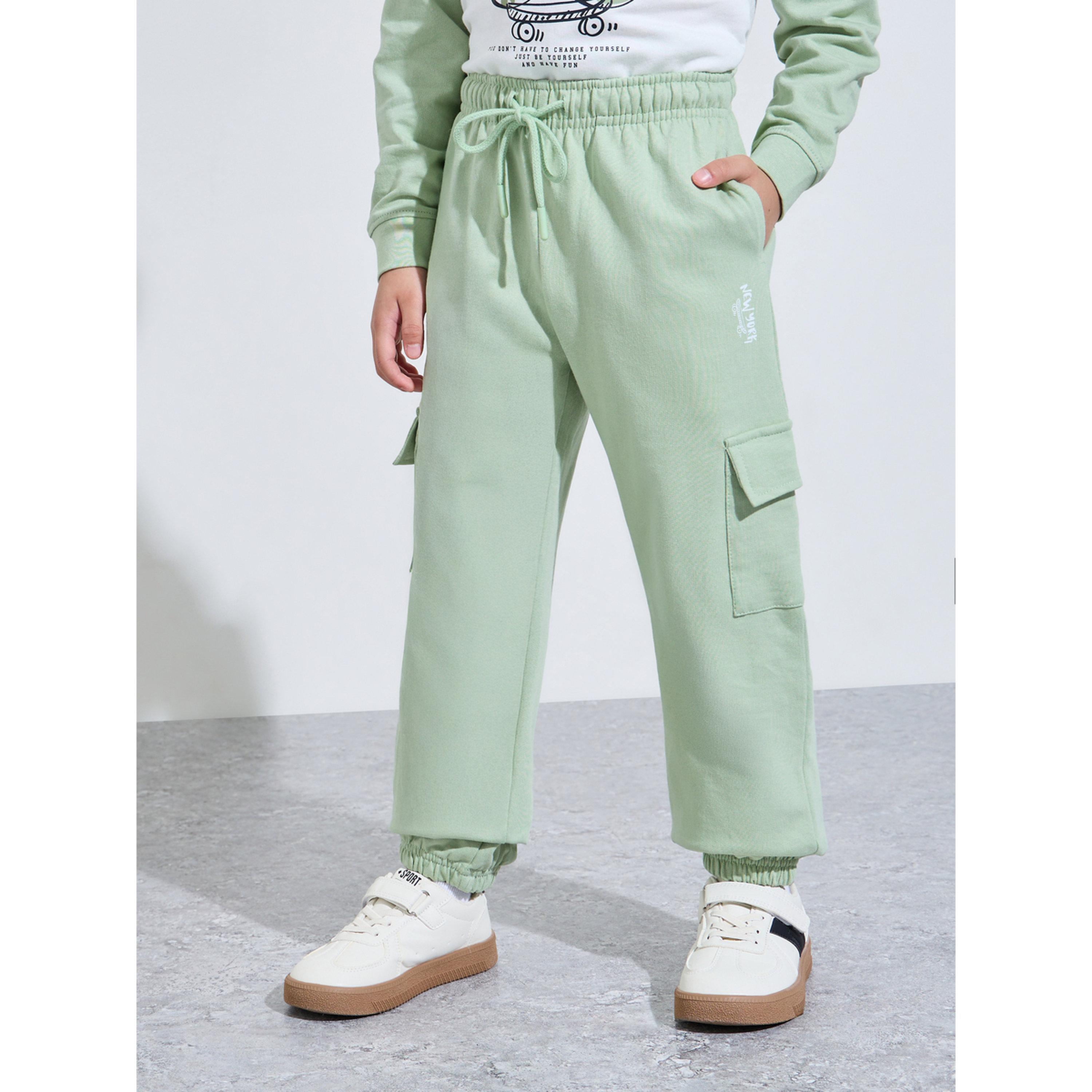 مجموعة من بنطال جوغر وسويت شيرت واسع بطبعة جرافيك للأولاد متعدد الألوان-boys-clothing-setsandcoords-image-4