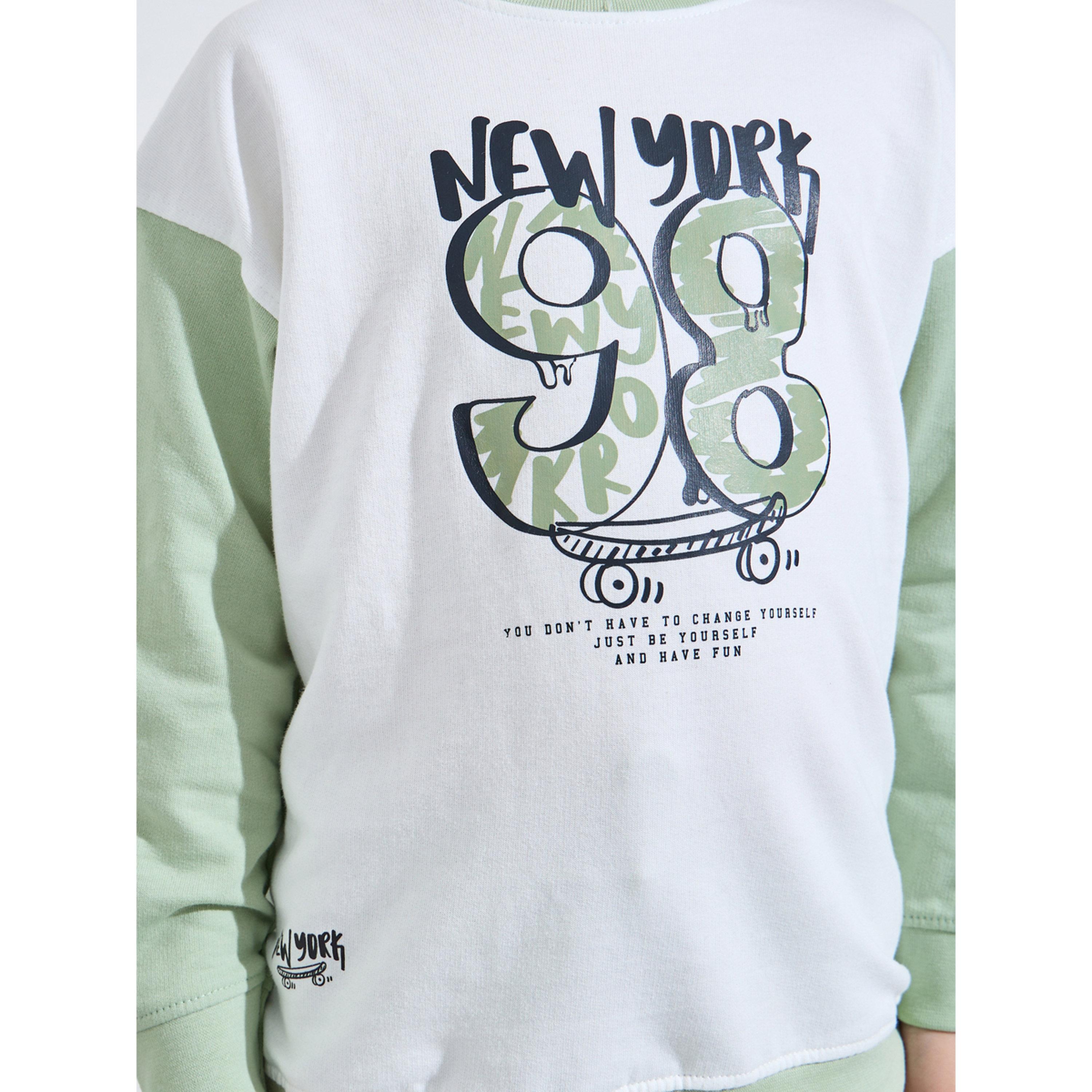 مجموعة من بنطال جوغر وسويت شيرت واسع بطبعة جرافيك للأولاد متعدد الألوان-boys-clothing-setsandcoords-image-5