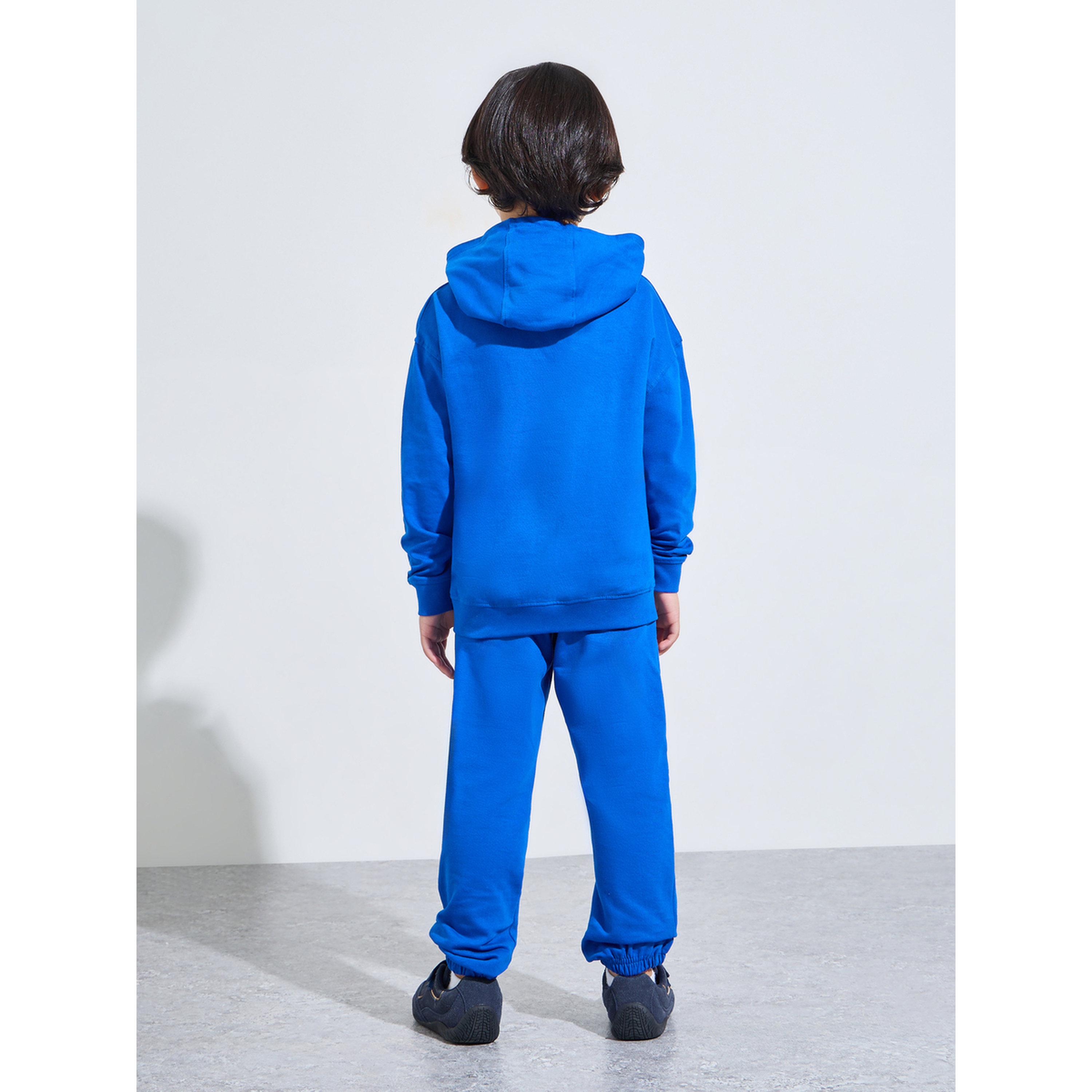 مجموعة من بنطال جوغر وسويت شيرت بقبعة وطبعة جرافيك للأولاد باللون الأزرق-boys-clothing-setsandcoords-image-2