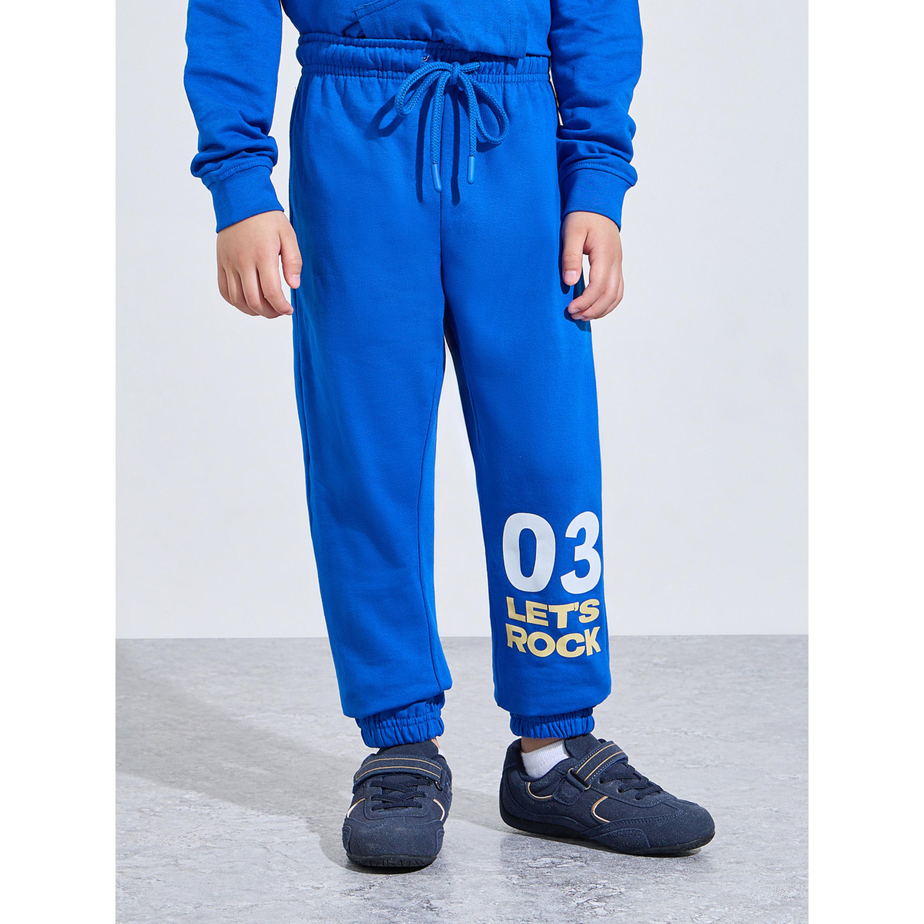 مجموعة من بنطال جوغر وسويت شيرت بقبعة وطبعة جرافيك للأولاد باللون الأزرق-boys-clothing-setsandcoords-image-5
