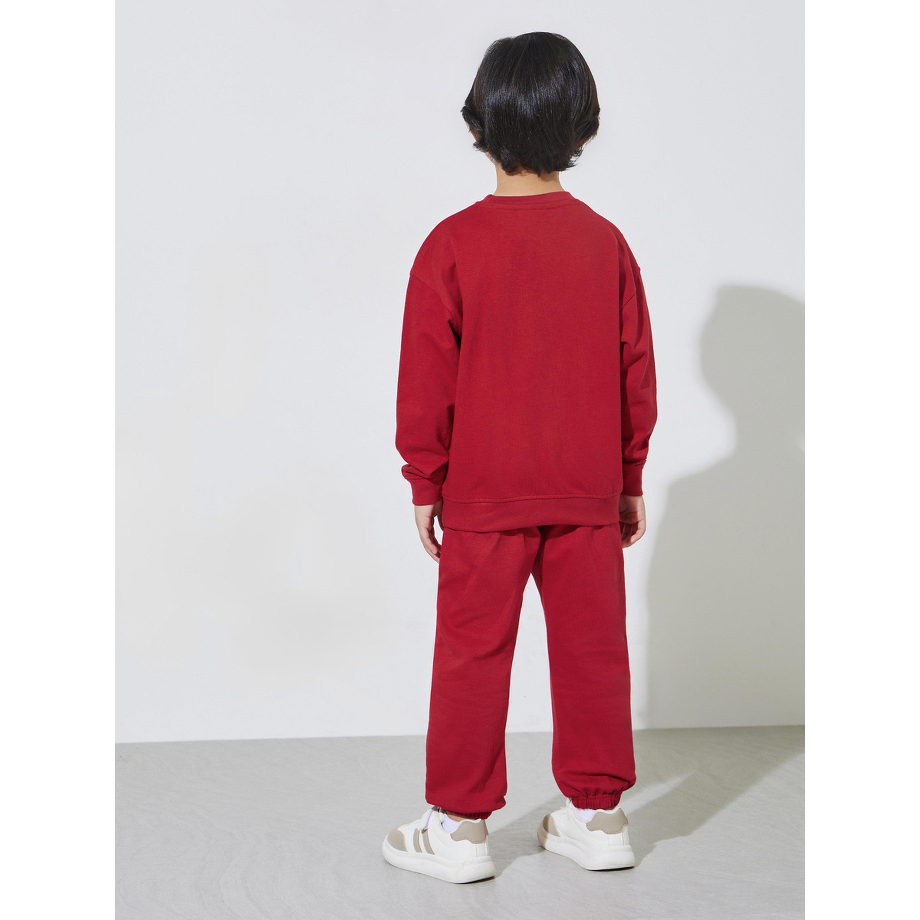 مجموعة من بنطال جوغر وسويت شيرت بقصة عادية وطبعة جرافيك للأولاد باللون الأحمر-boys-clothing-setsandcoords-image-4