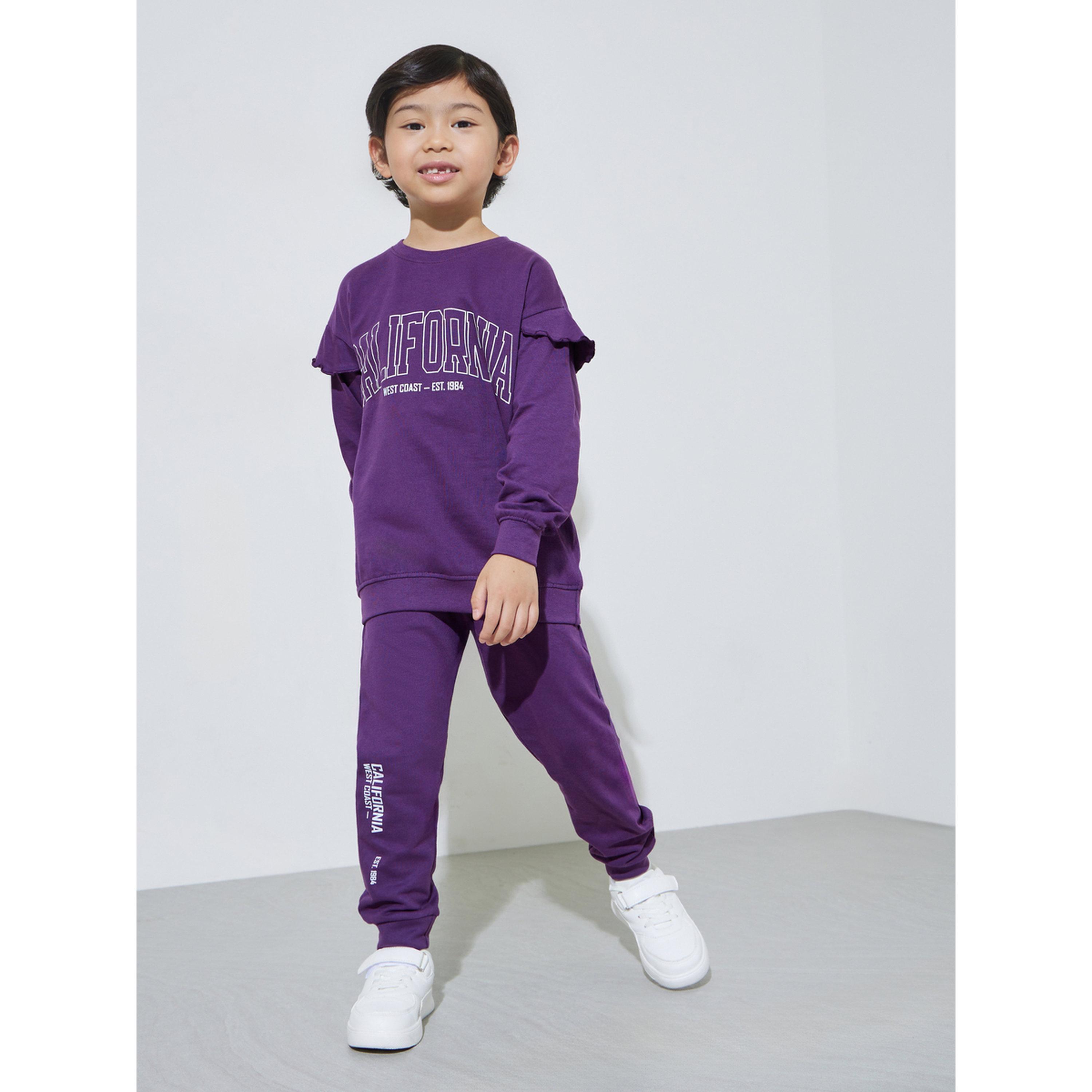 مجموعة من بنطال جوغر وسويت شيرت بقصة عادية وطبعة جرافيك للأولاد باللون البنفسجي-boys-clothing-setsandcoords-image-1