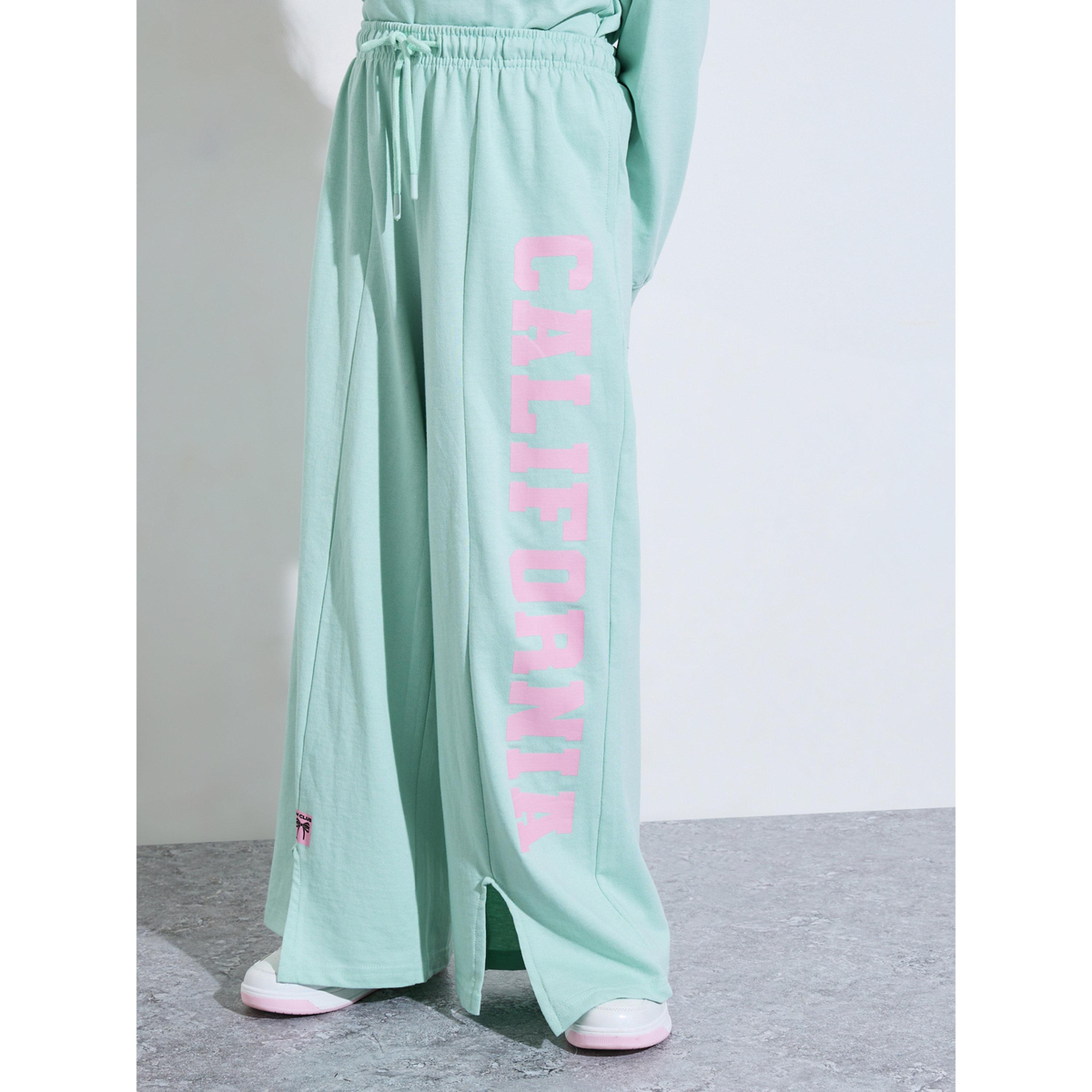 مجموعة من بنطال جوغر وسويت شيرت واسع بطبعة شعار للبنات الكبار-girls-clothing-setsandcoords-image-4