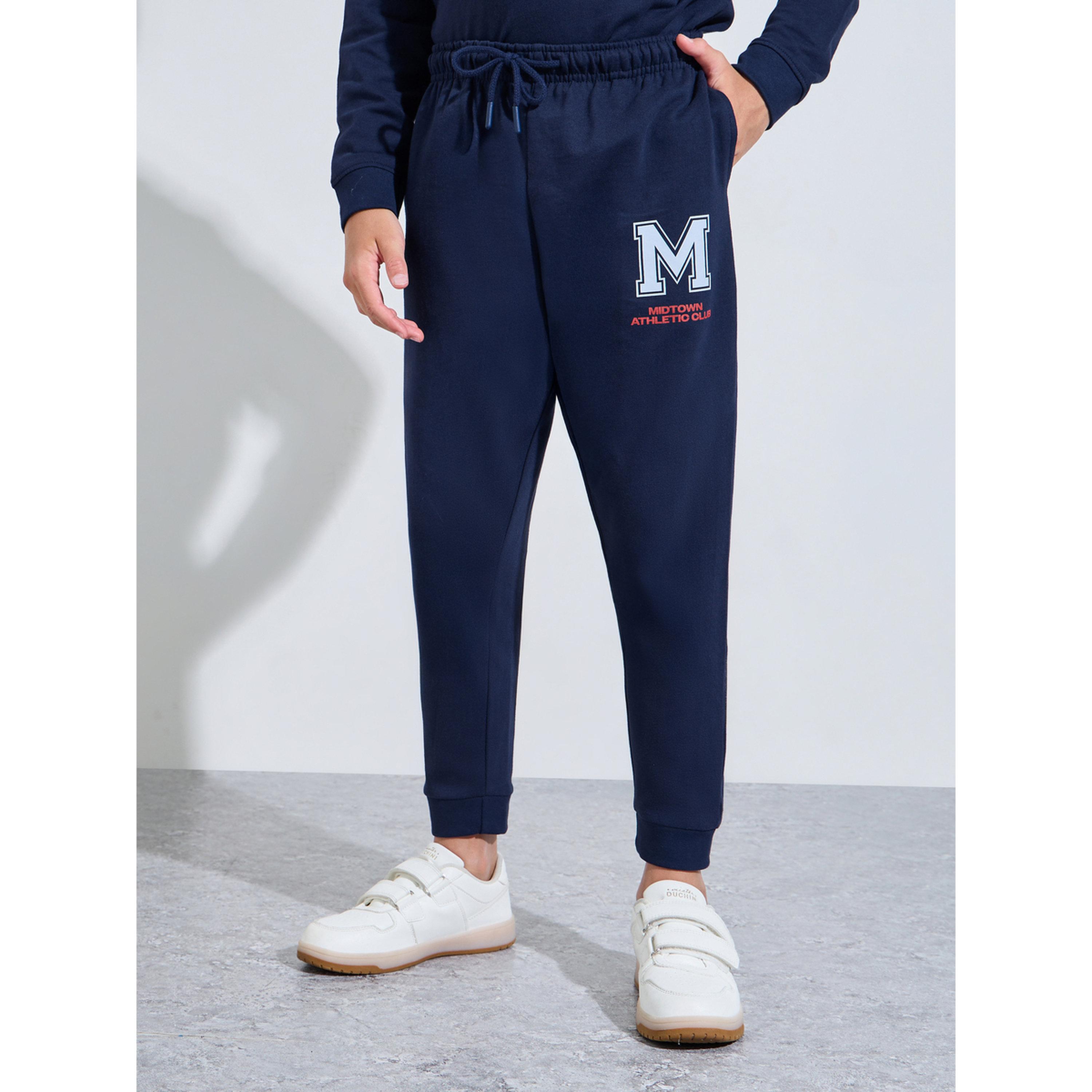 مجموعة من بنطال جوغر وسويت شيرت بطبعة جرافيك للأولاد باللون الكحلي-boys-clothing-setsandcoords-image-5