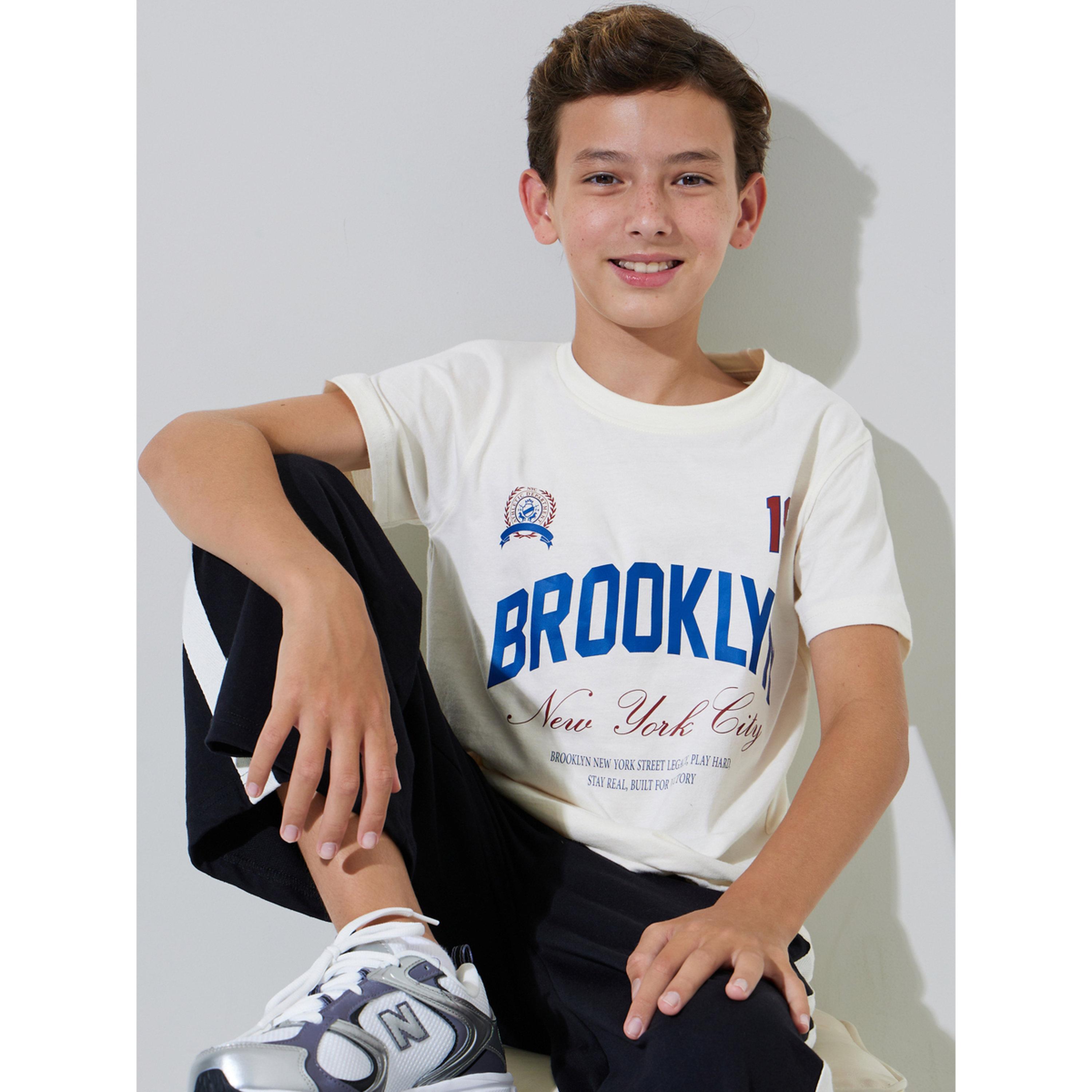 تيشيرت بقصة عادية بطبعة جرافيك للأولاد - أوف وايت-boys-clothing-tshirtsandpolos-image-4
